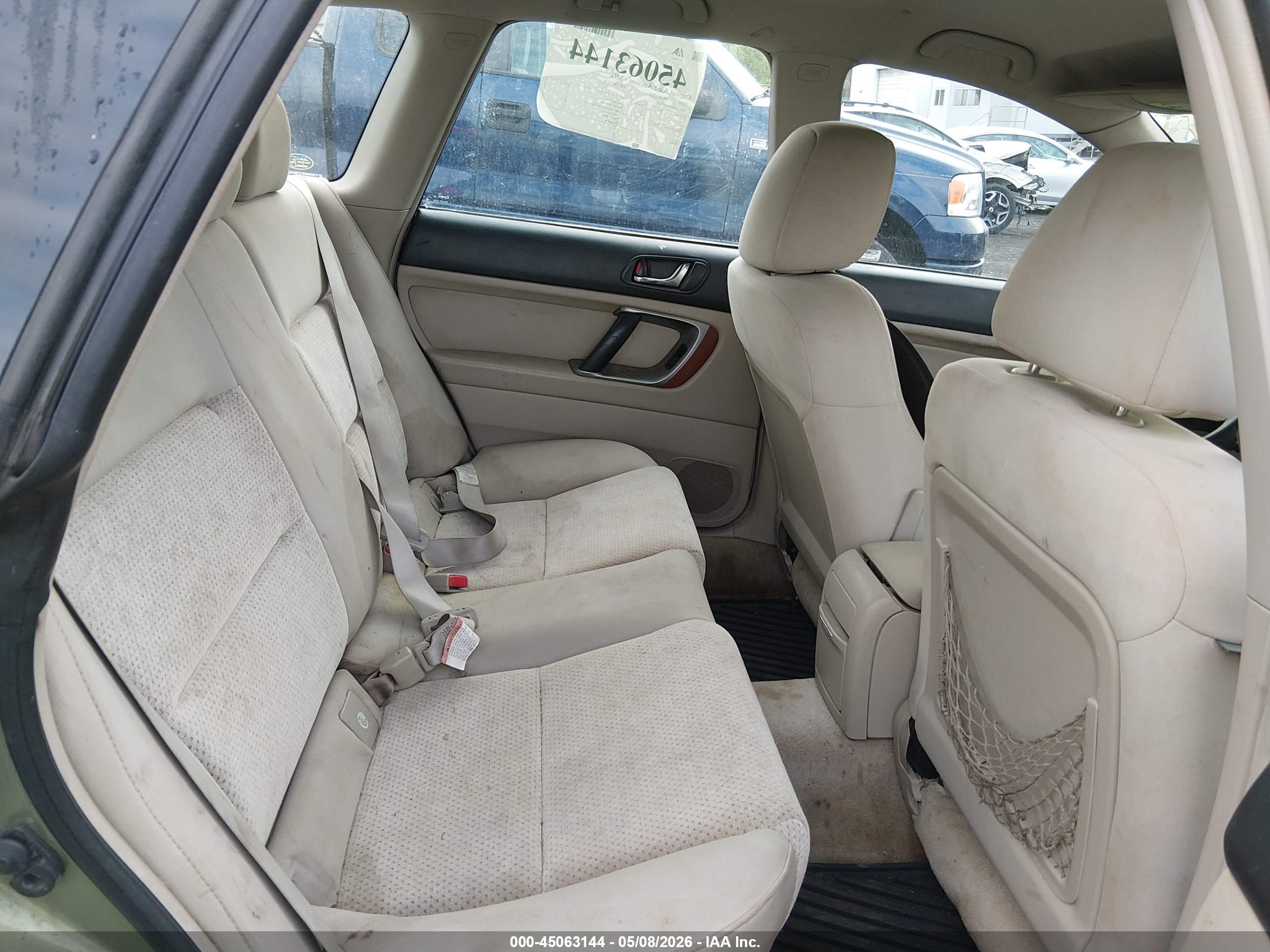 SUBARU OUTBACK image 8