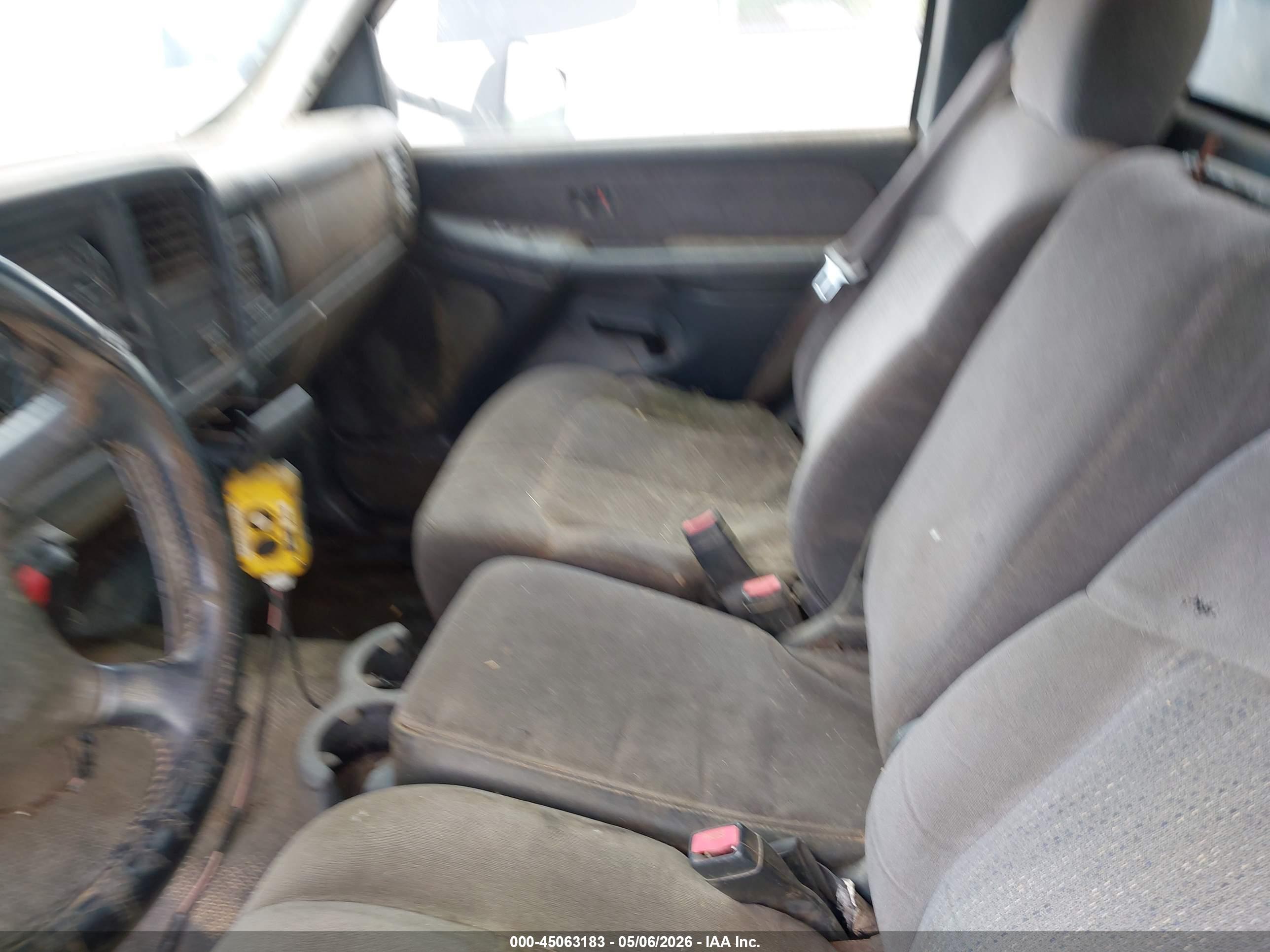 CHEVROLET SILVERADO image 7