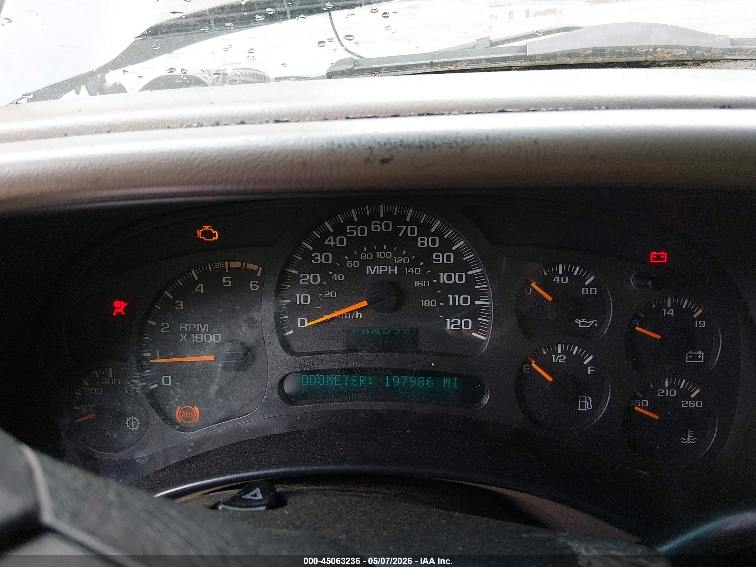 CHEVROLET SILVERADO image 7