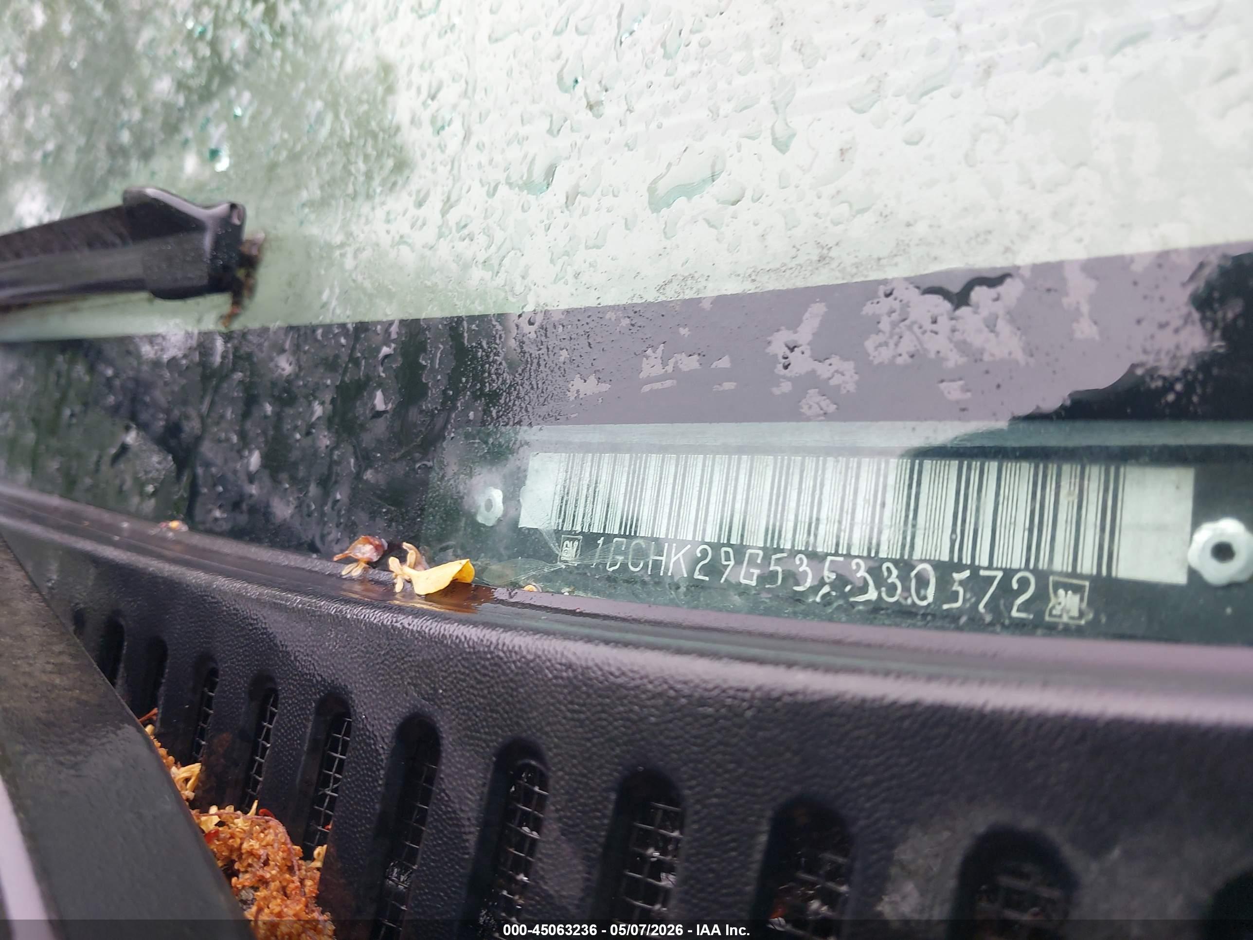 CHEVROLET SILVERADO image 9
