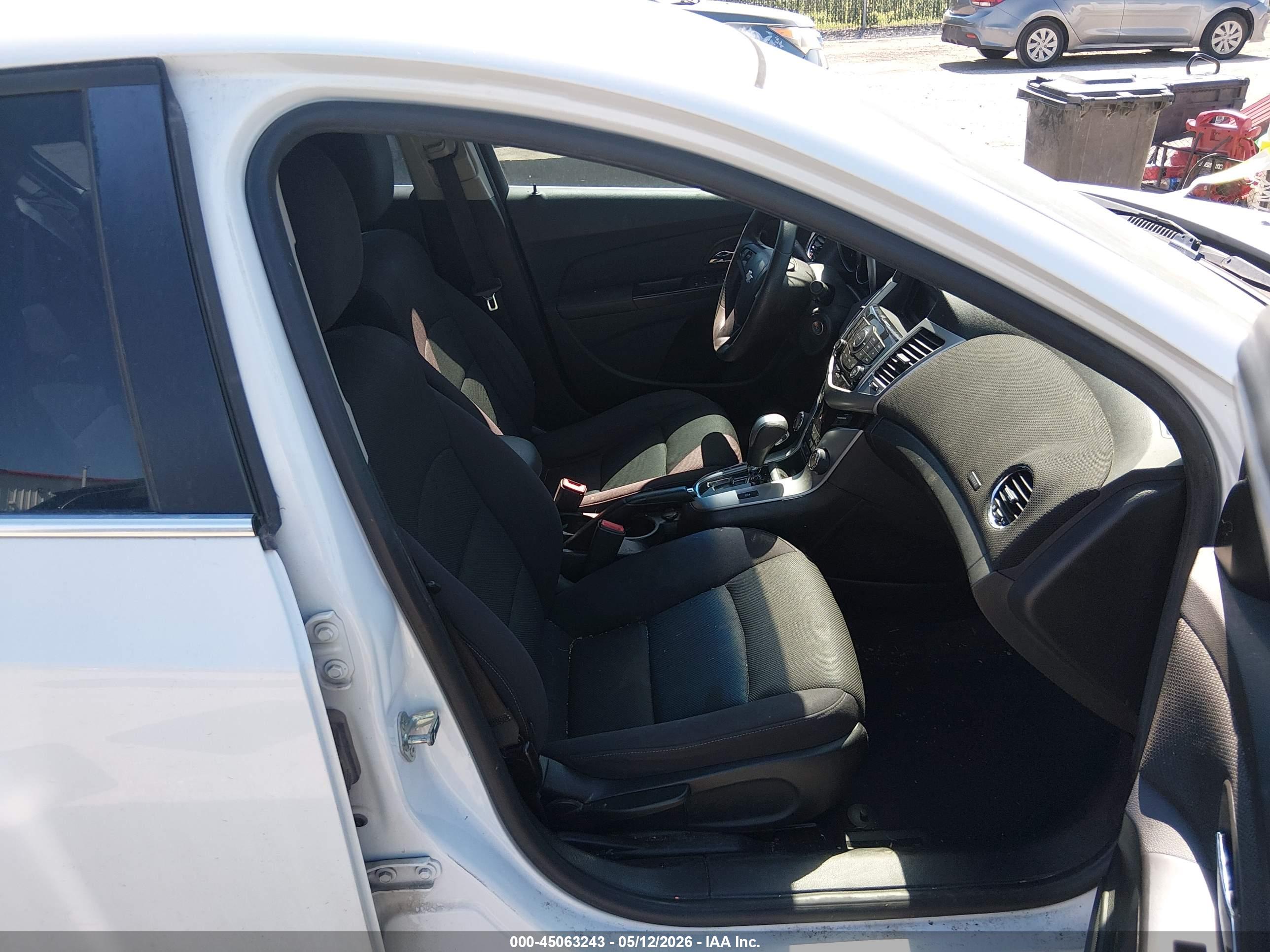 CHEVROLET CRUZE image 5