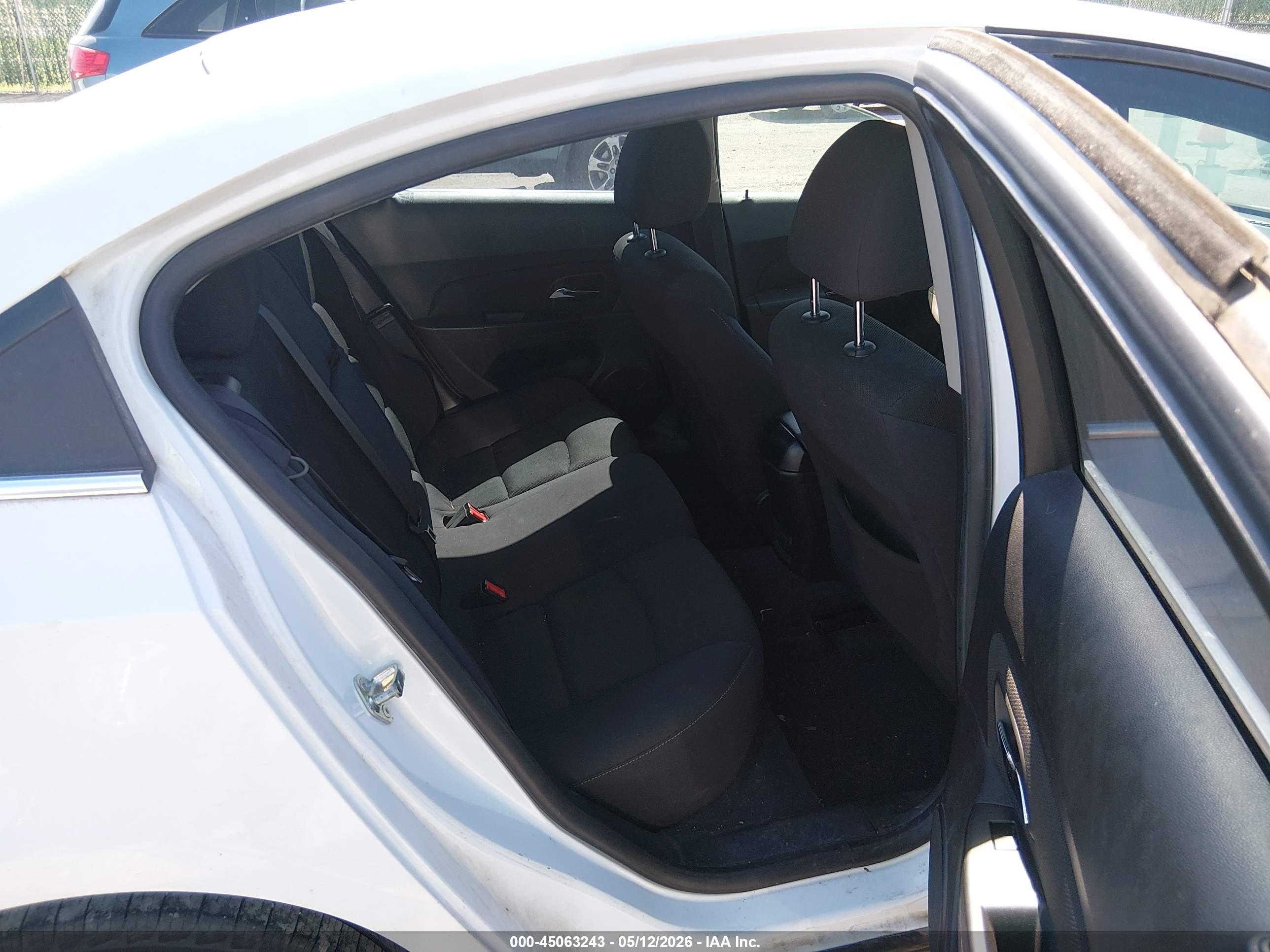 CHEVROLET CRUZE image 8