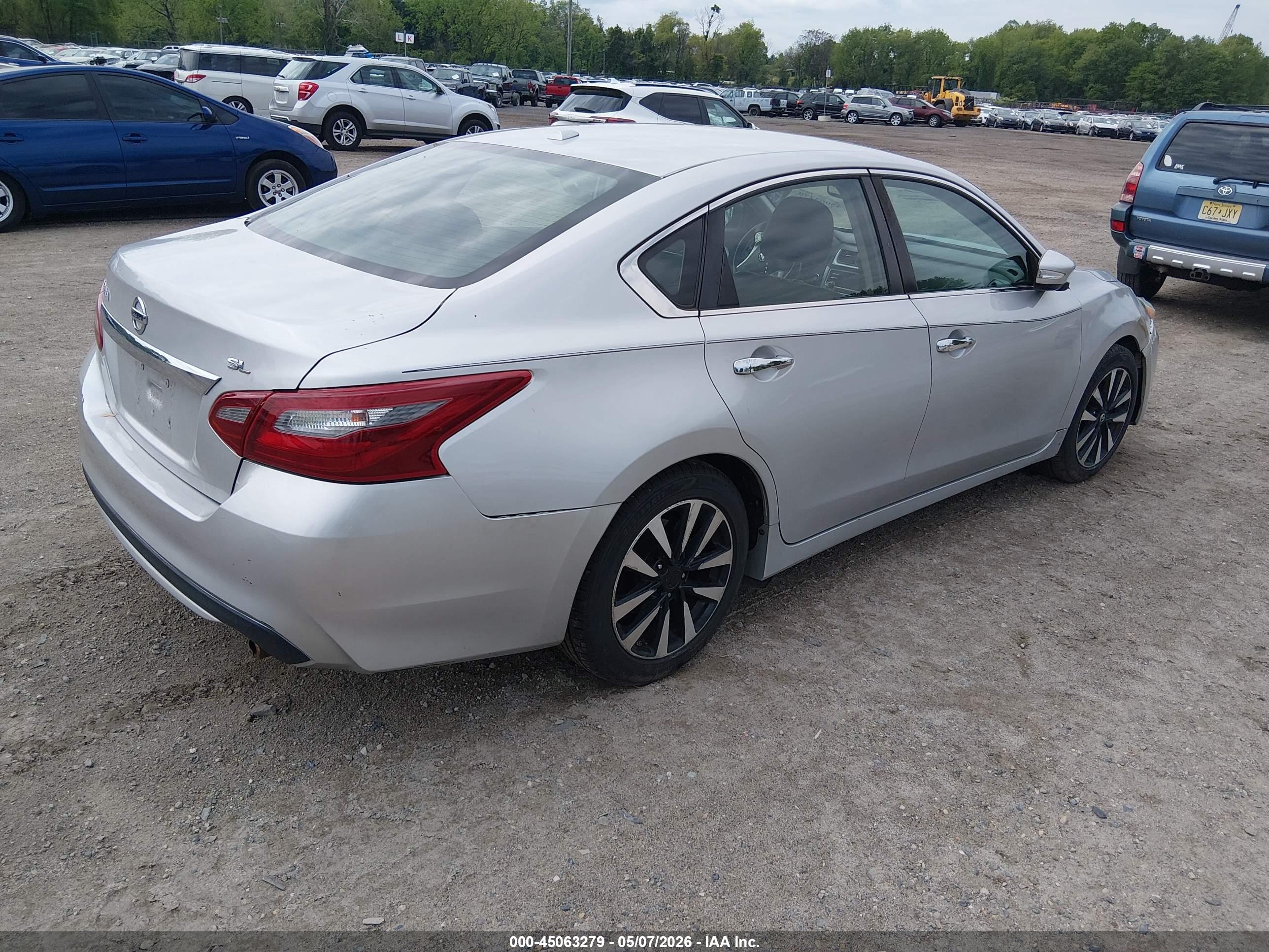 NISSAN ALTIMA image 4