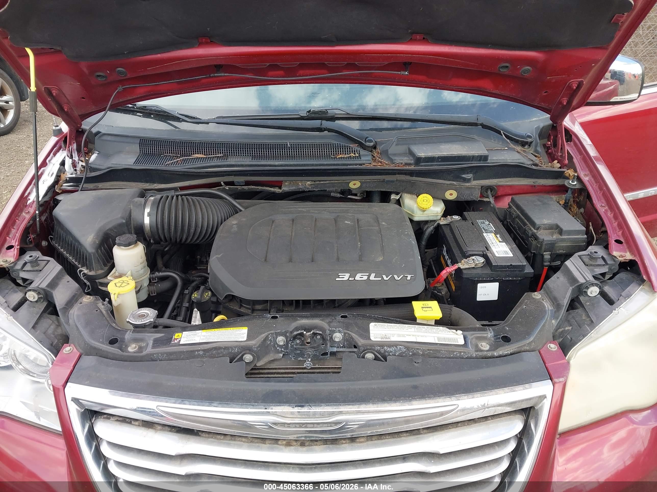 CHRYSLER TOWN image 10