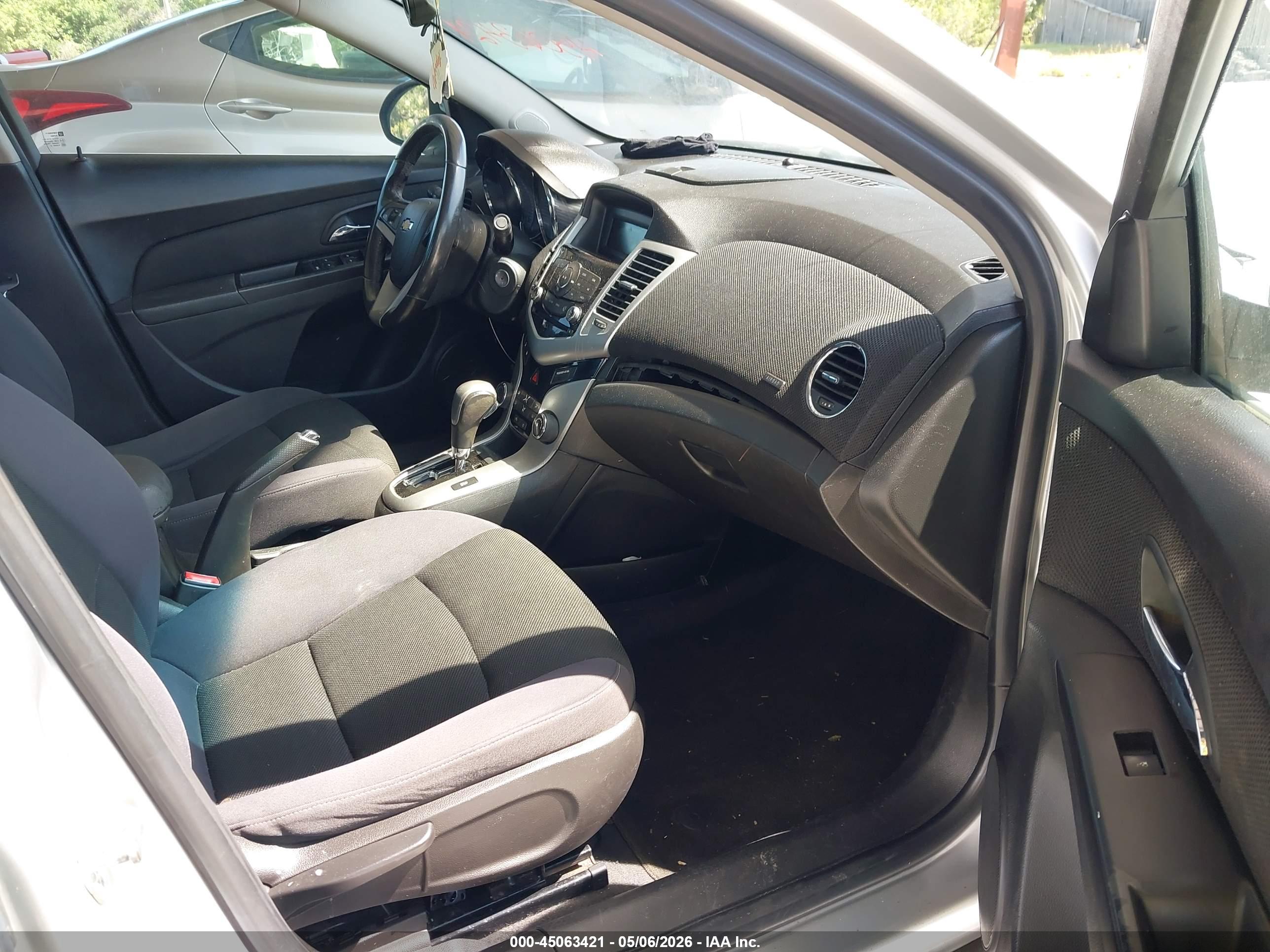 CHEVROLET CRUZE image 5