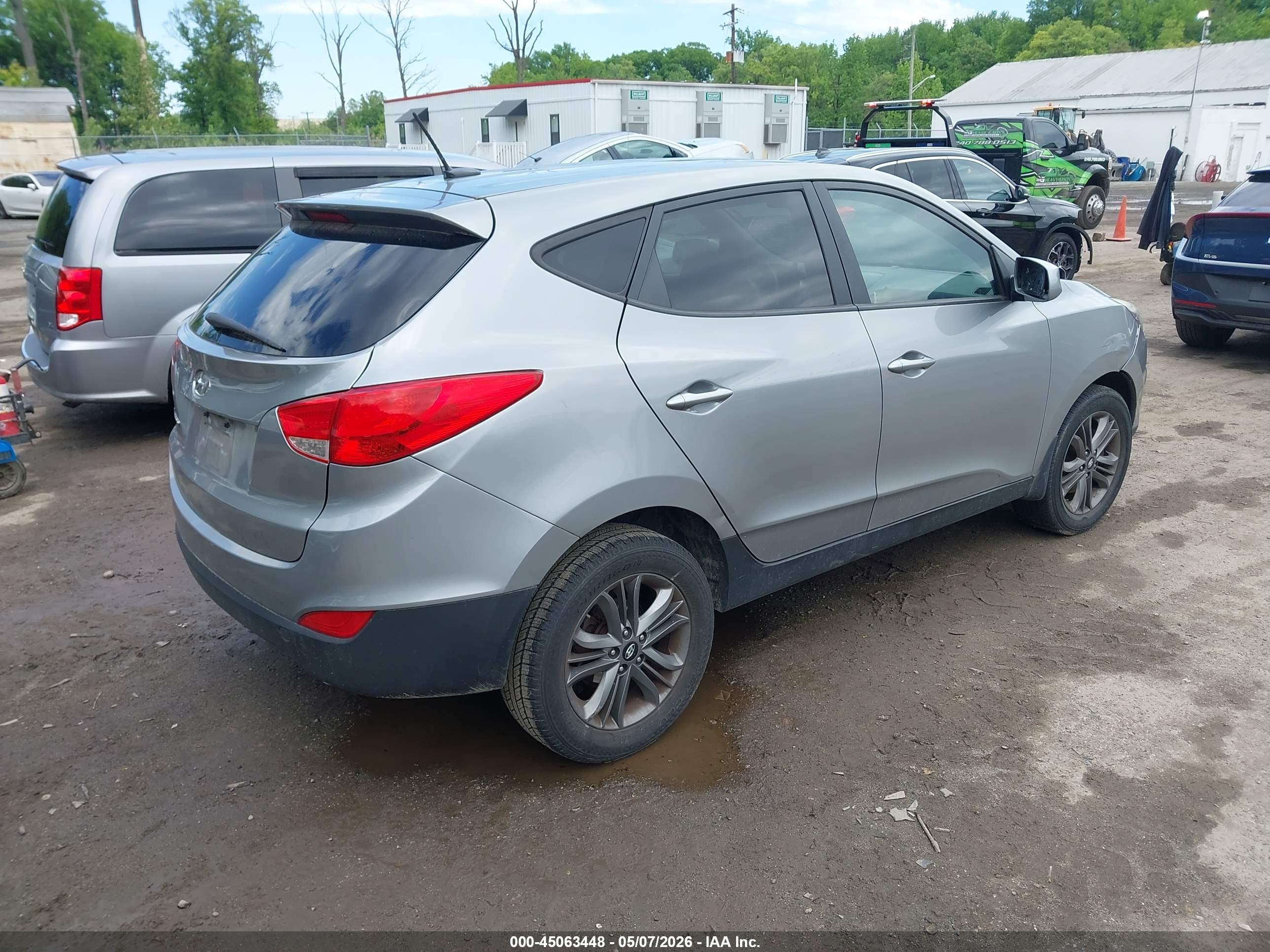 HYUNDAI TUCSON image 4