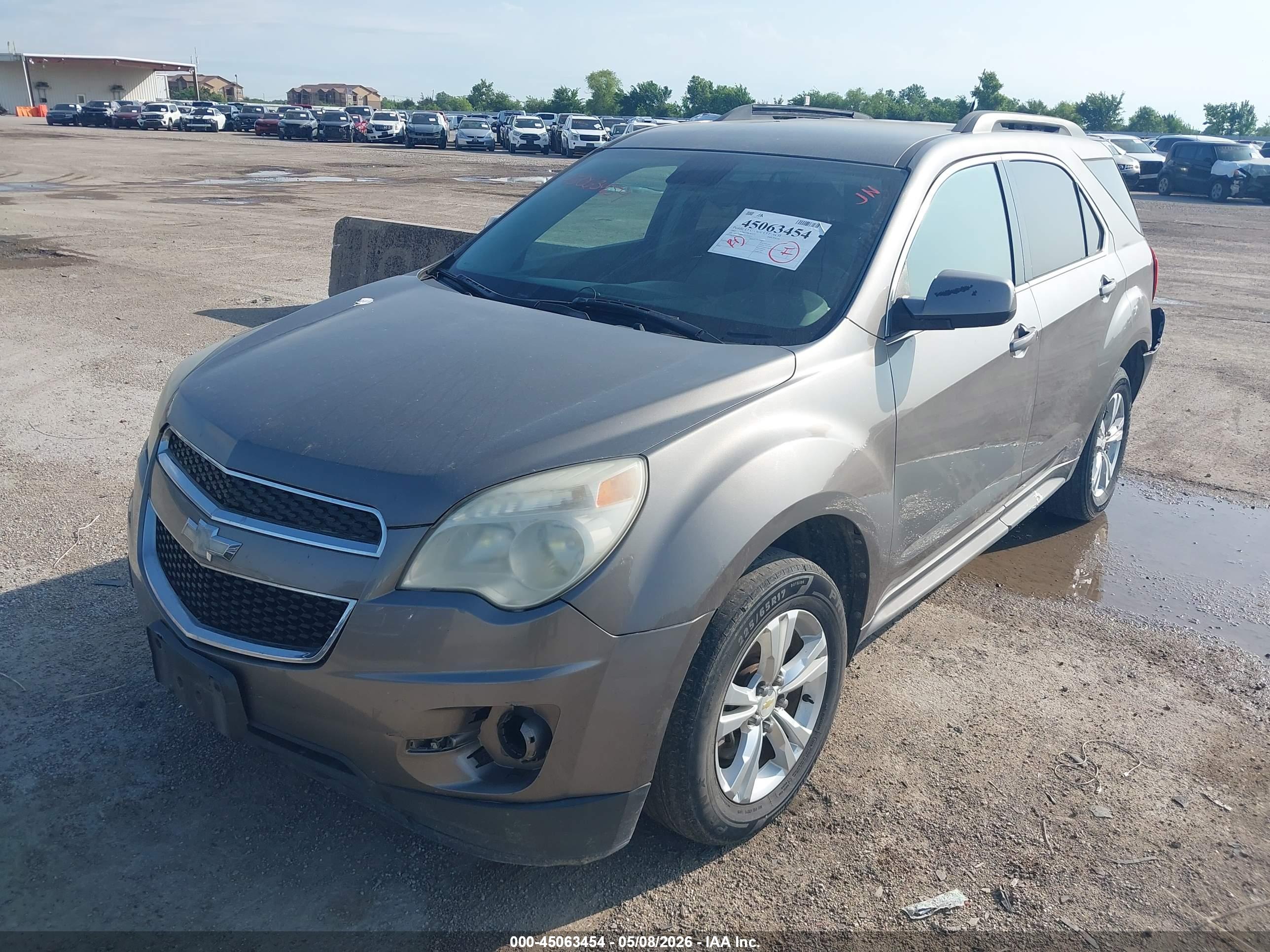 CHEVROLET EQUINOX image 2