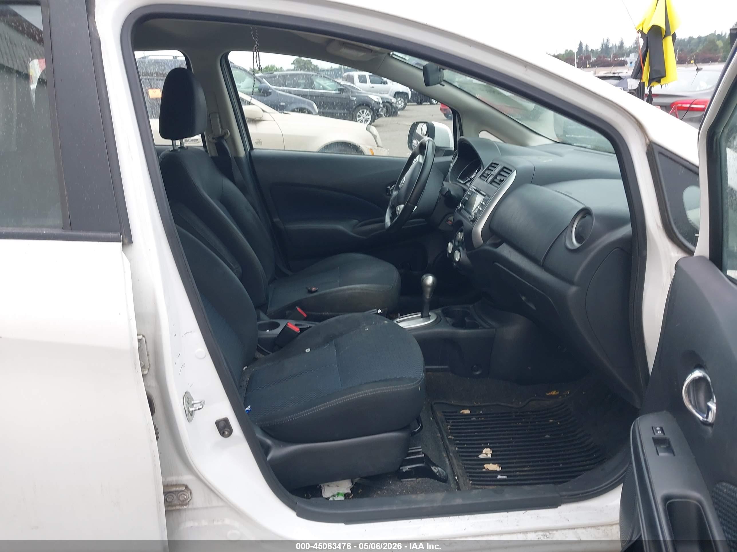 NISSAN VERSA image 5