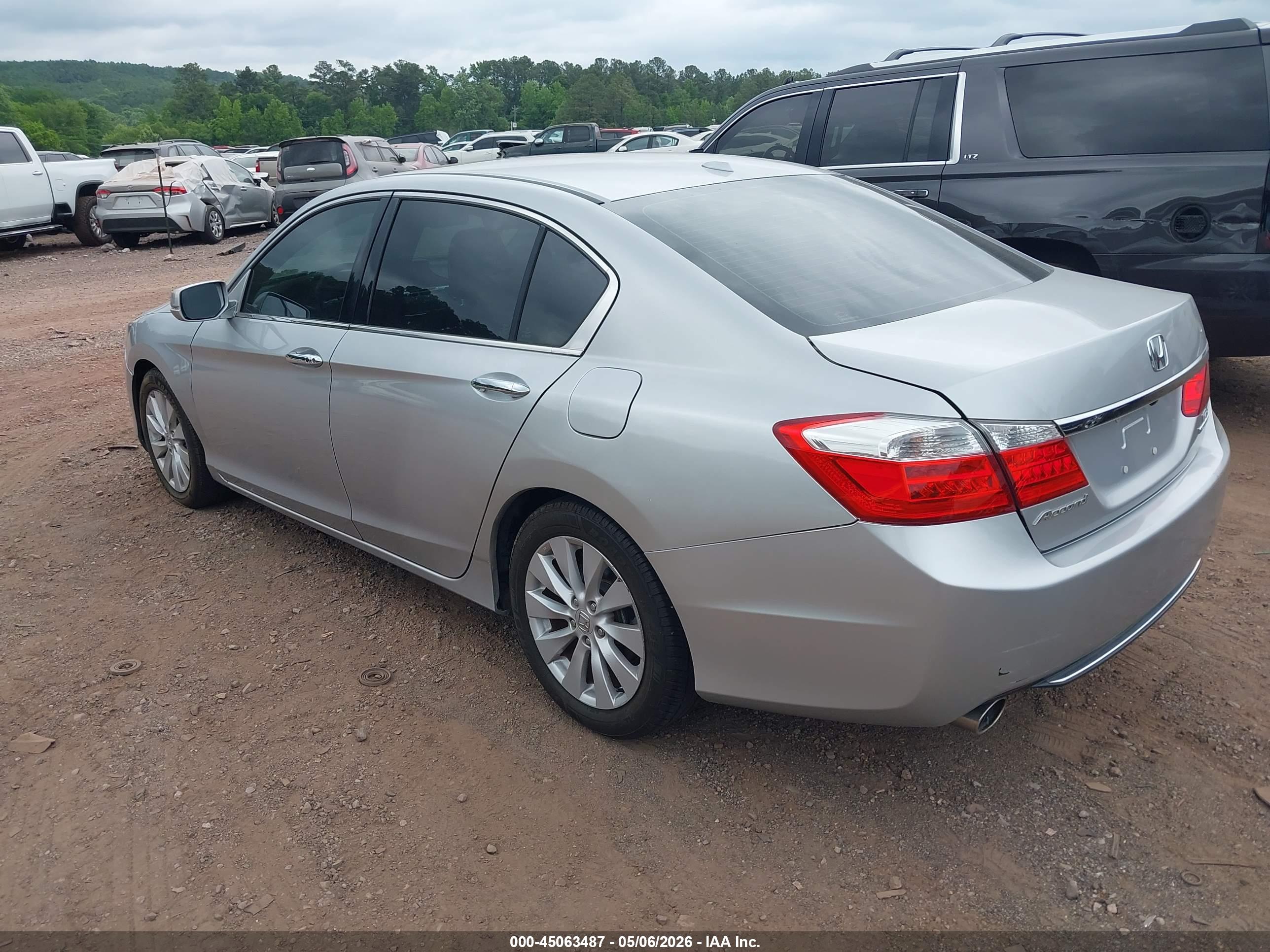 HONDA ACCORD image 3