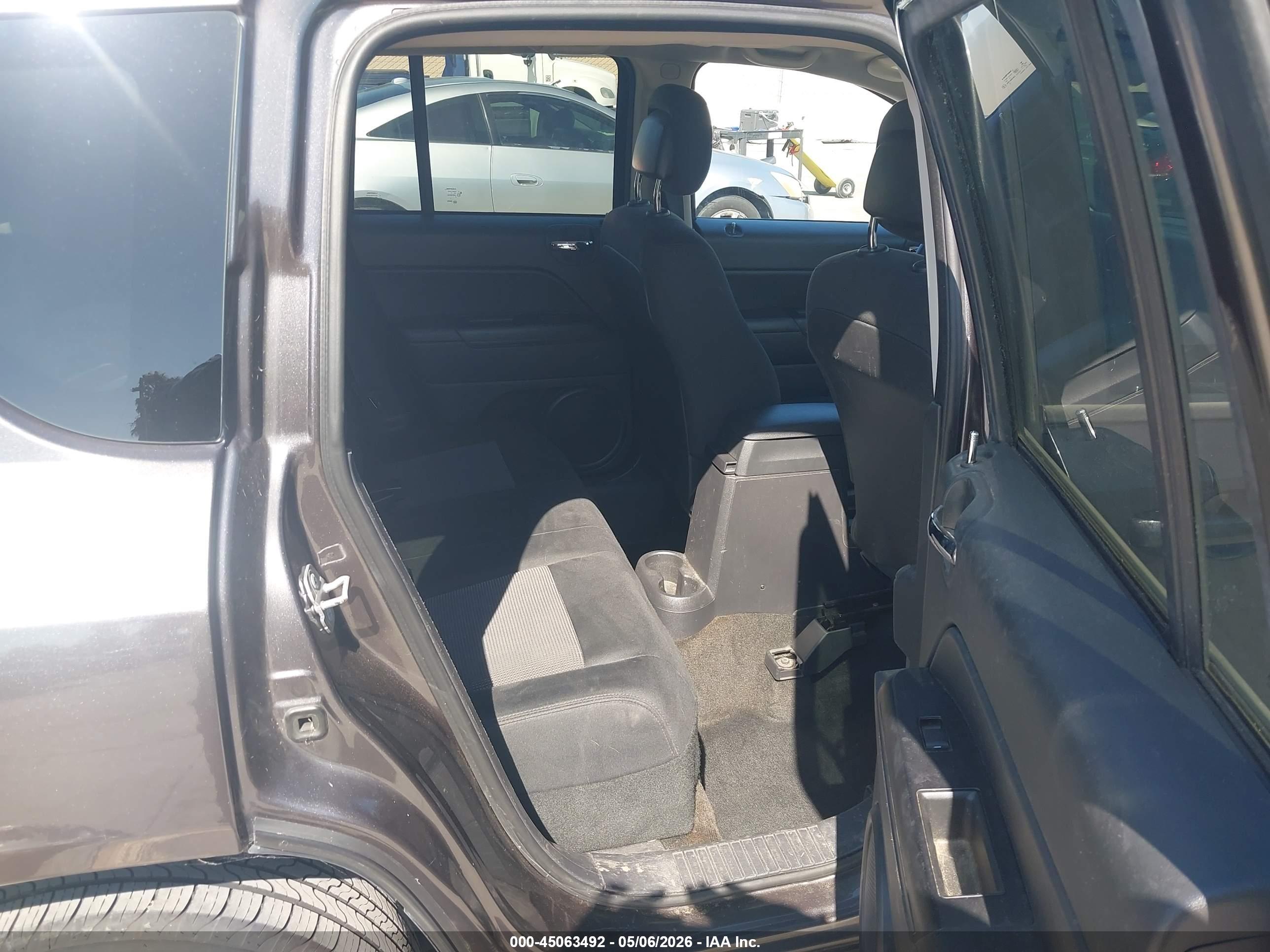 JEEP COMPASS image 8