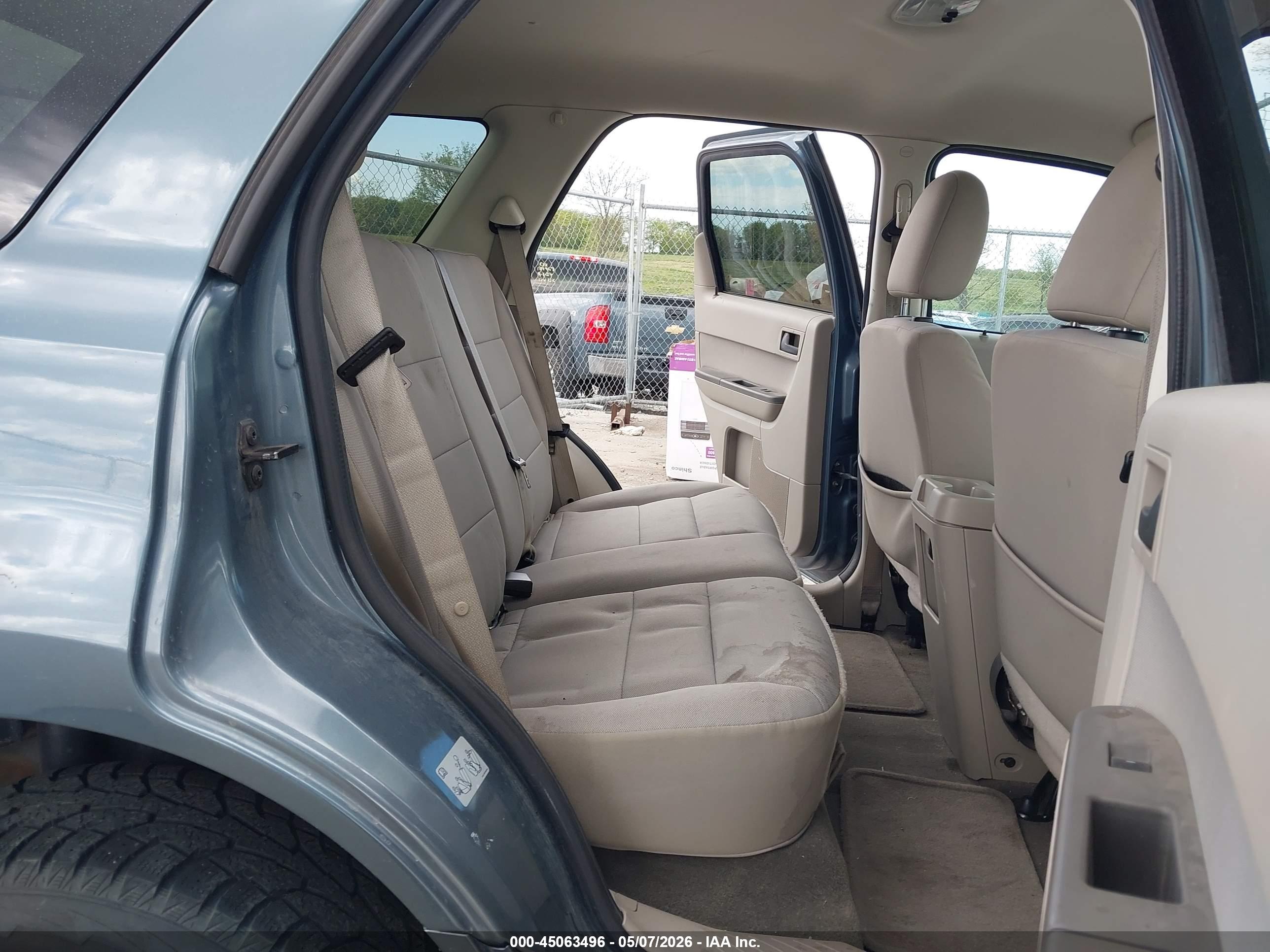 FORD ESCAPE image 8