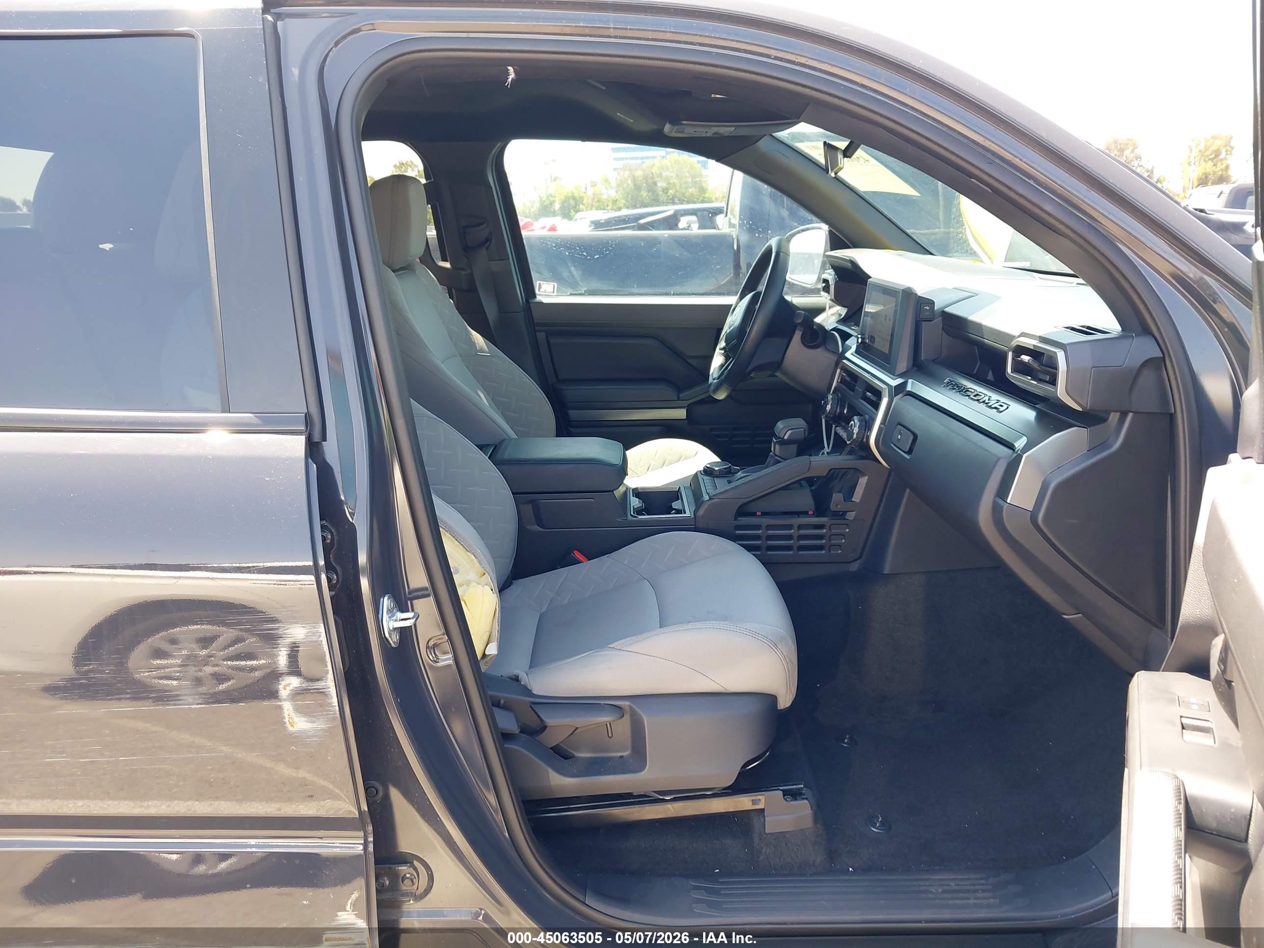 TOYOTA TACOMA image 5