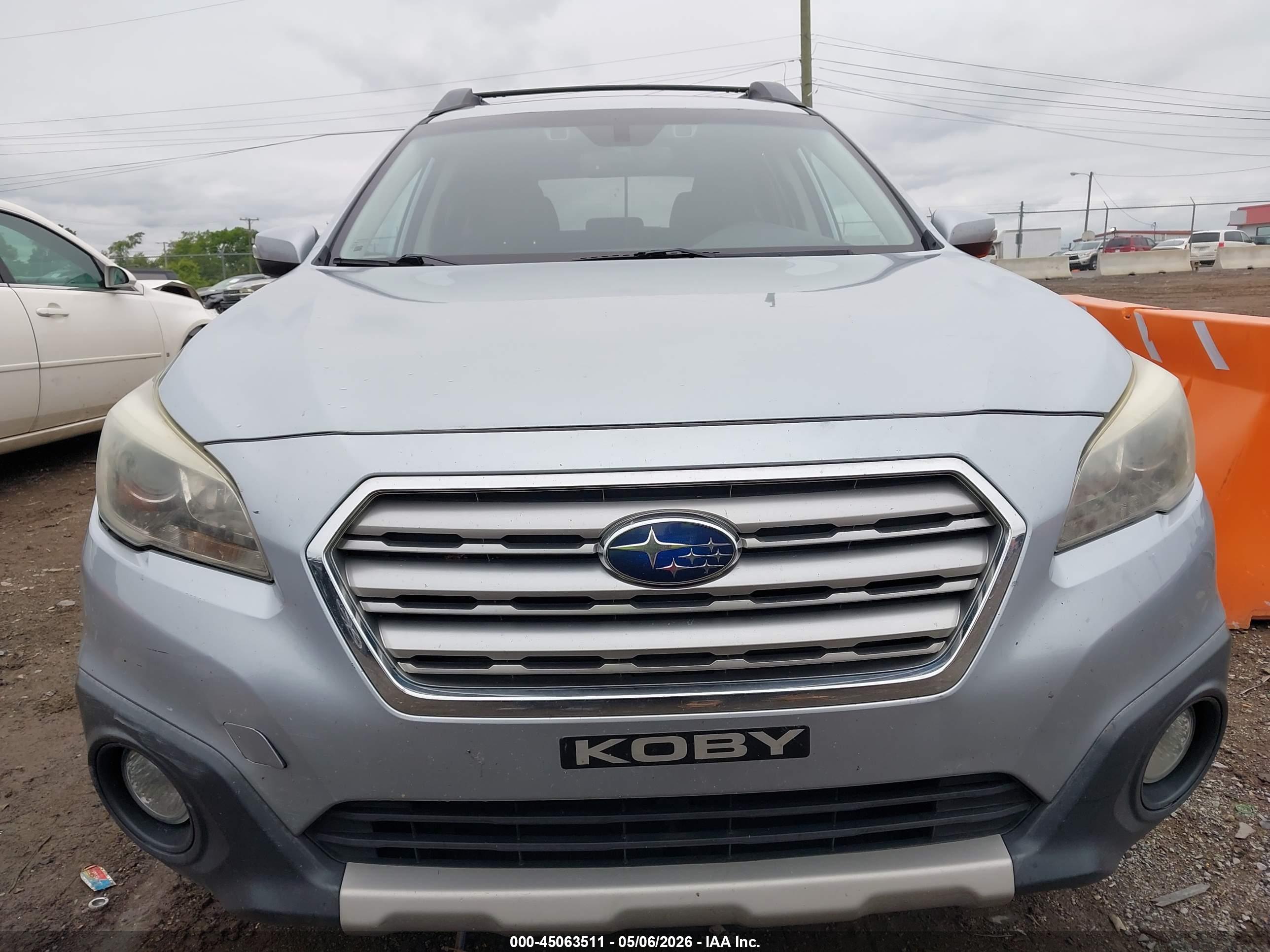 SUBARU OUTBACK image 6