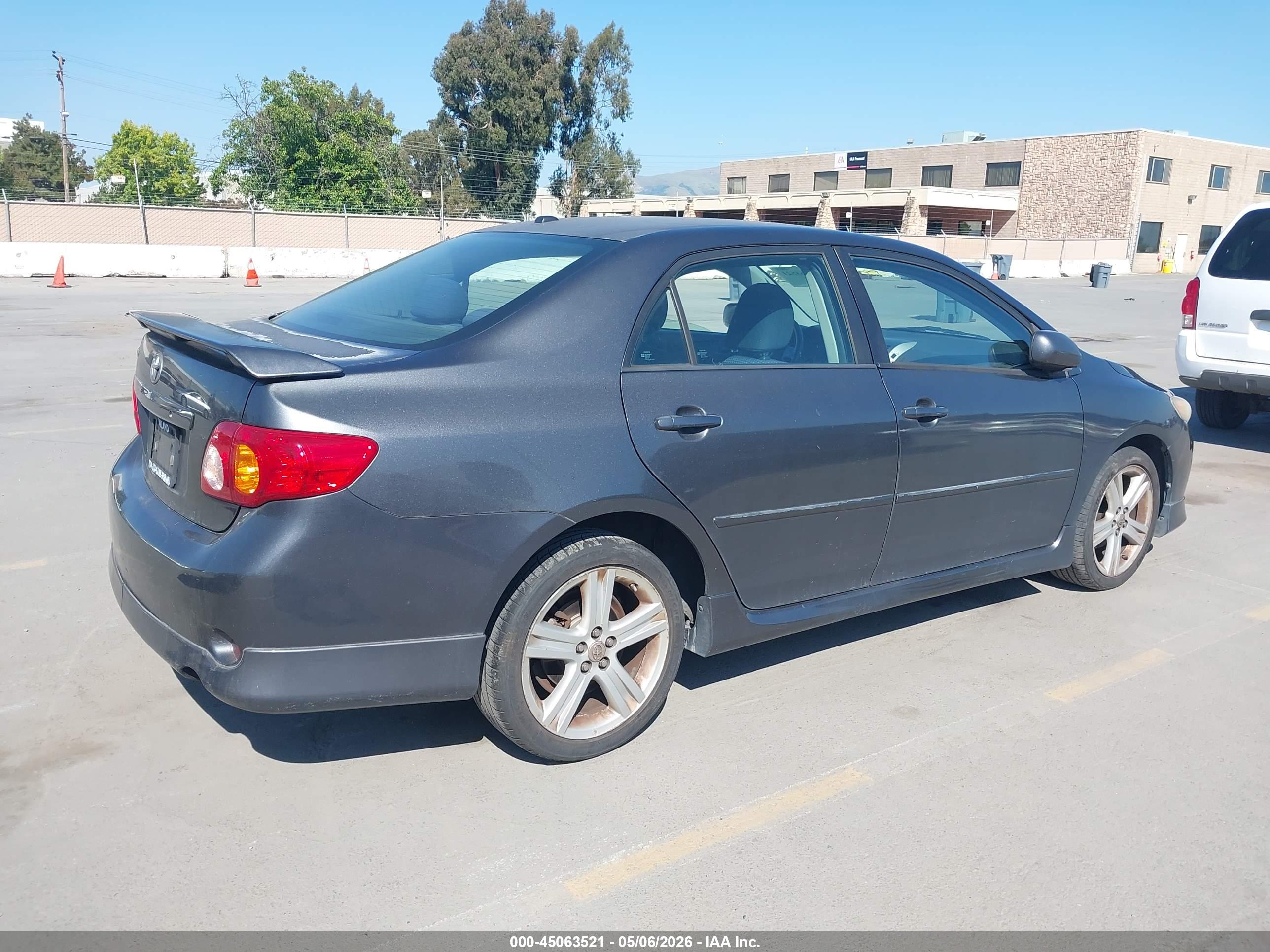 TOYOTA COROLLA image 4