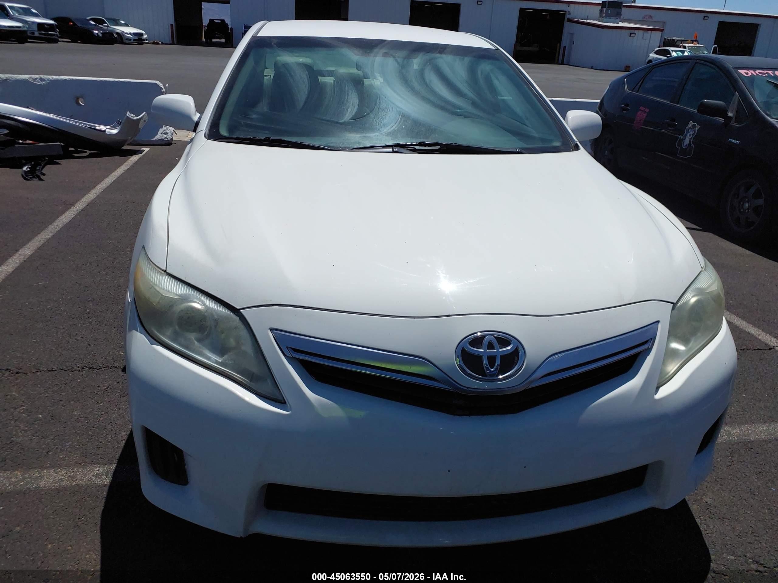 TOYOTA CAMRY image 6