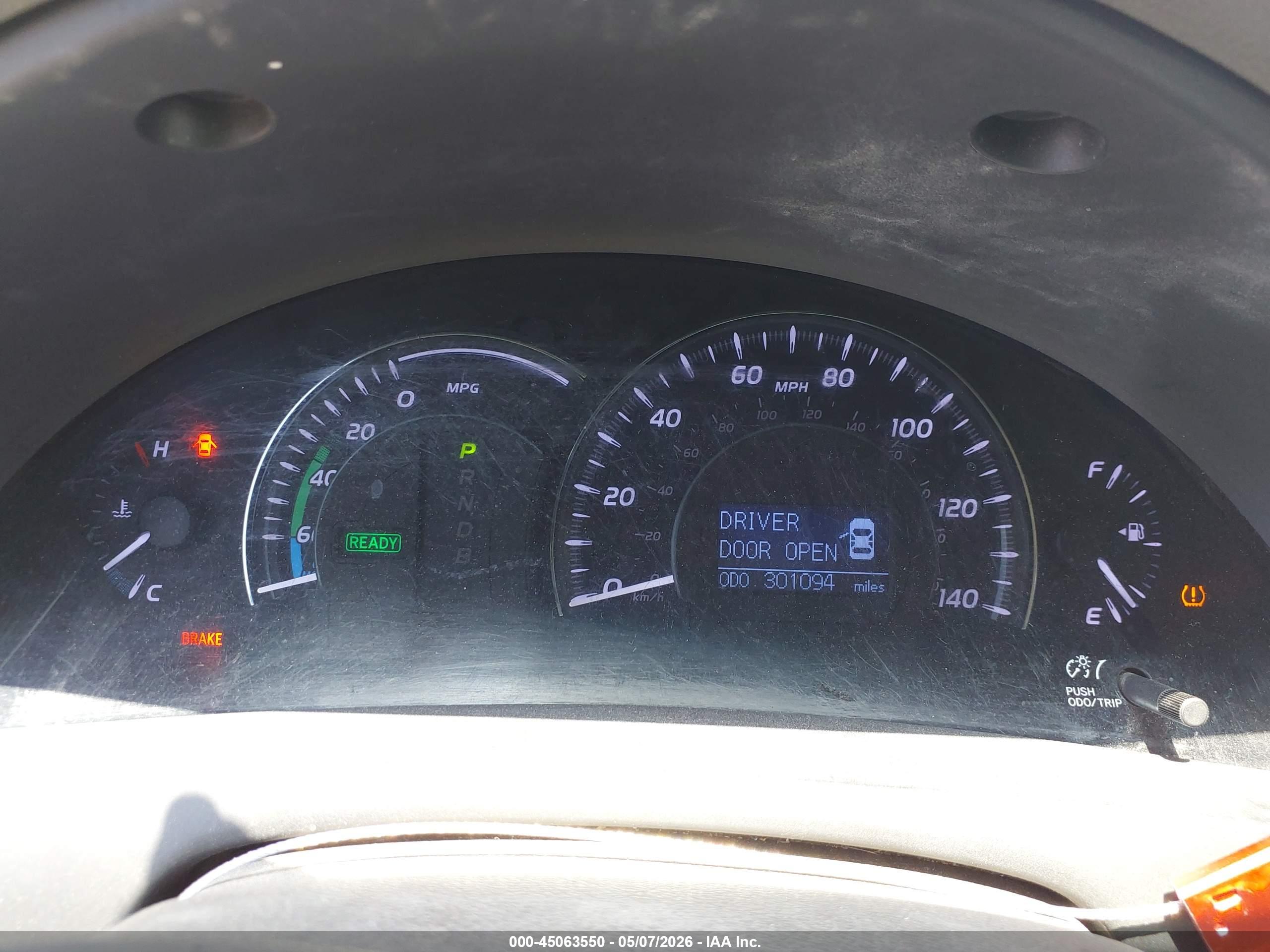TOYOTA CAMRY image 7