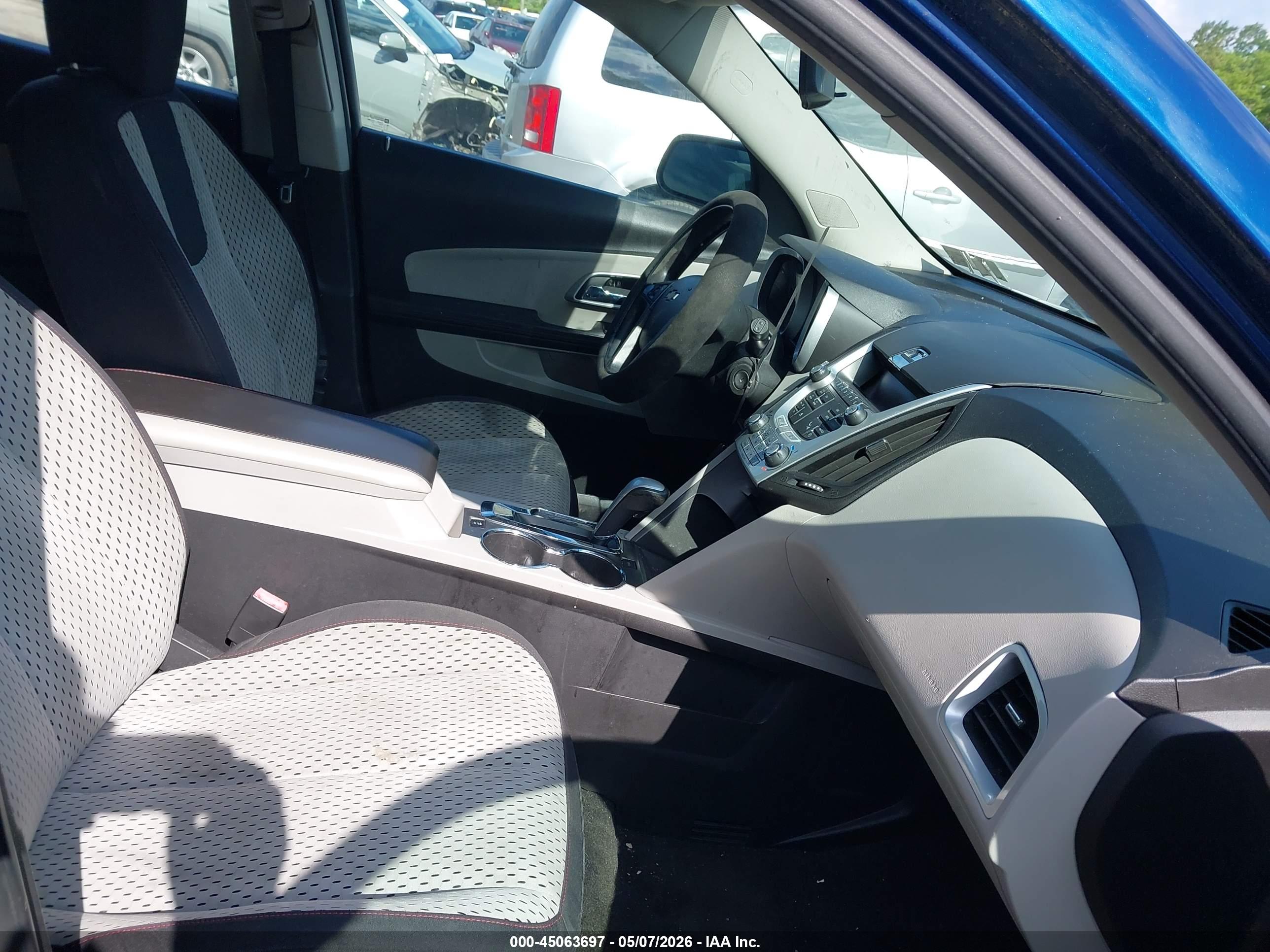 CHEVROLET EQUINOX image 5