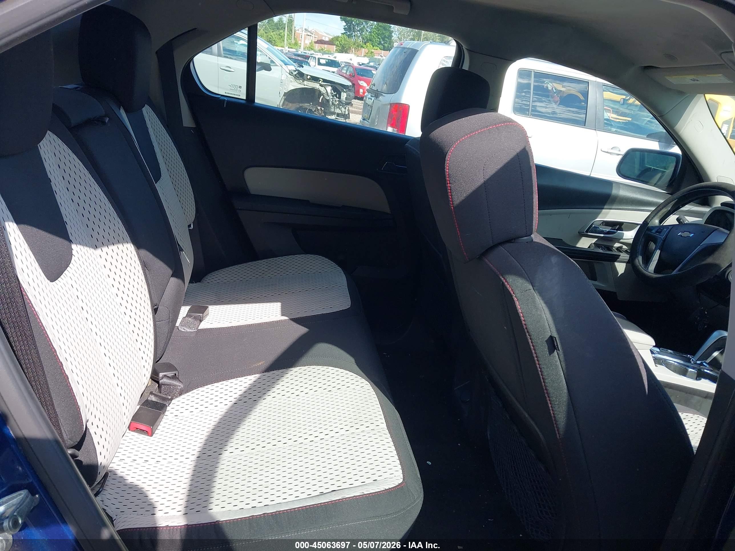 CHEVROLET EQUINOX image 8