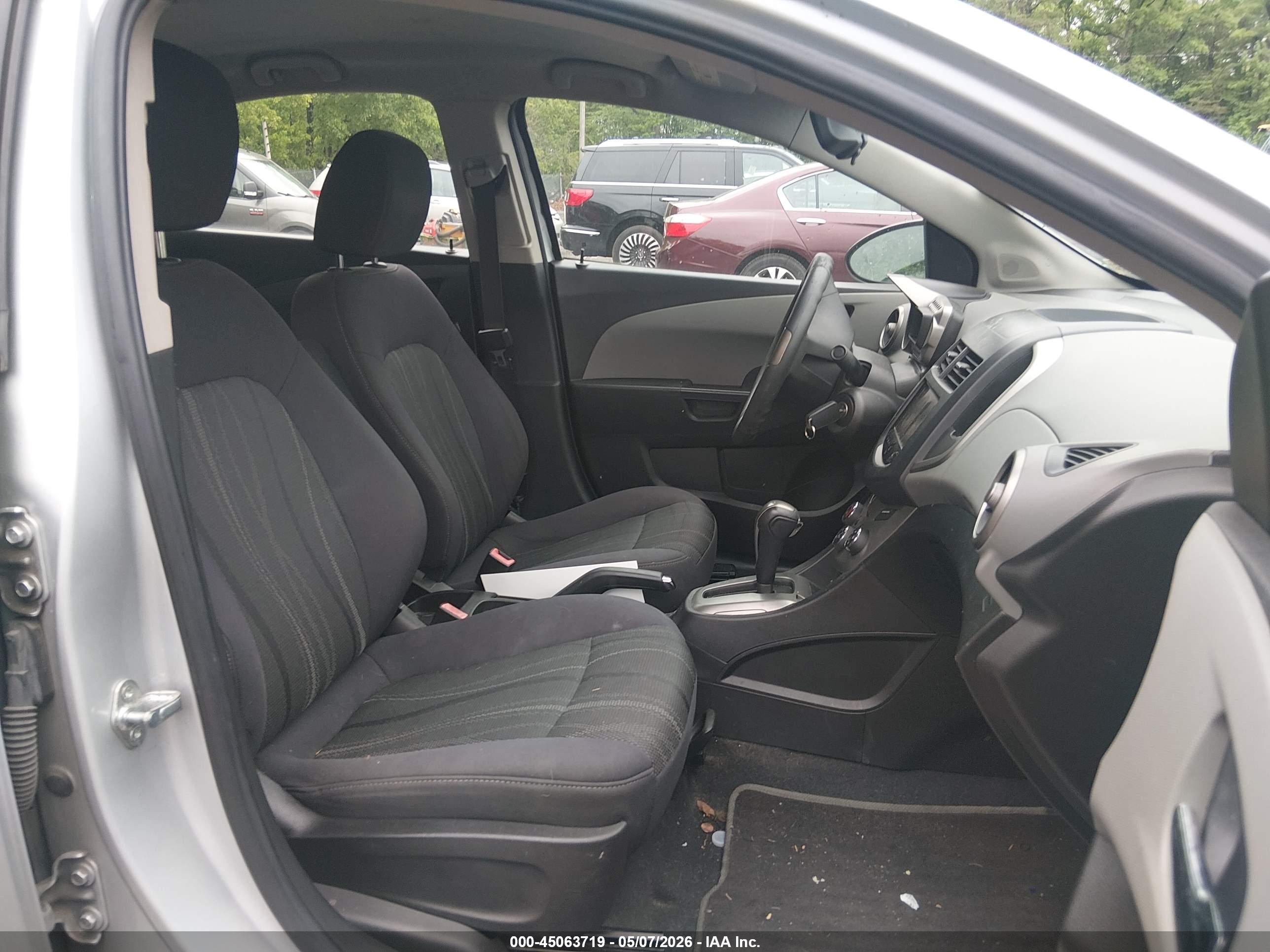 CHEVROLET SONIC image 5
