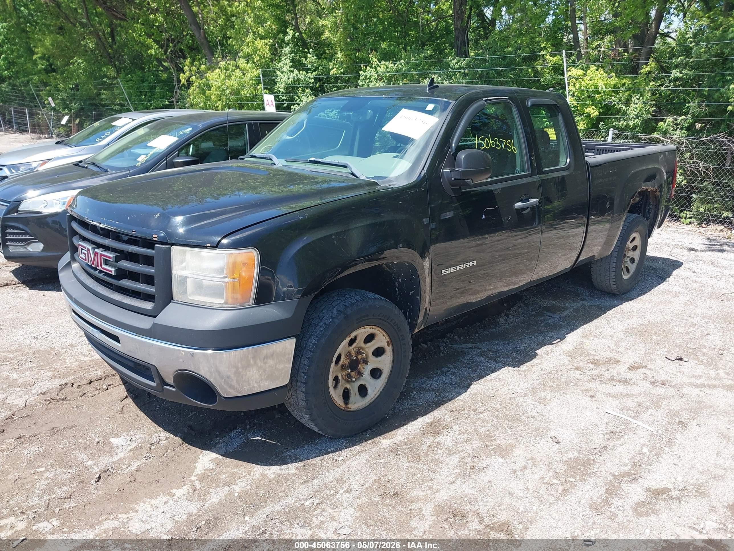GMC SIERRA image 2