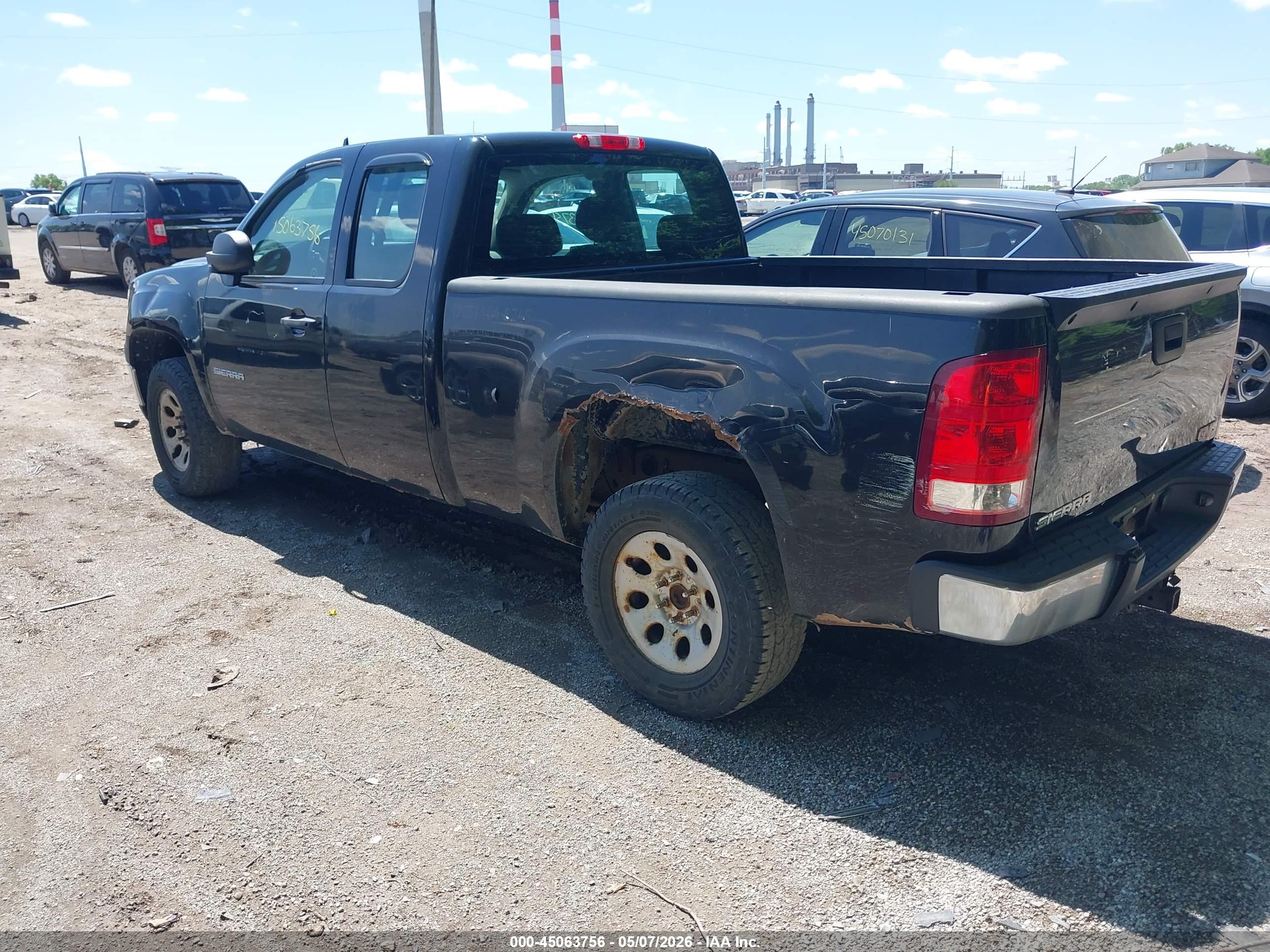 GMC SIERRA image 3