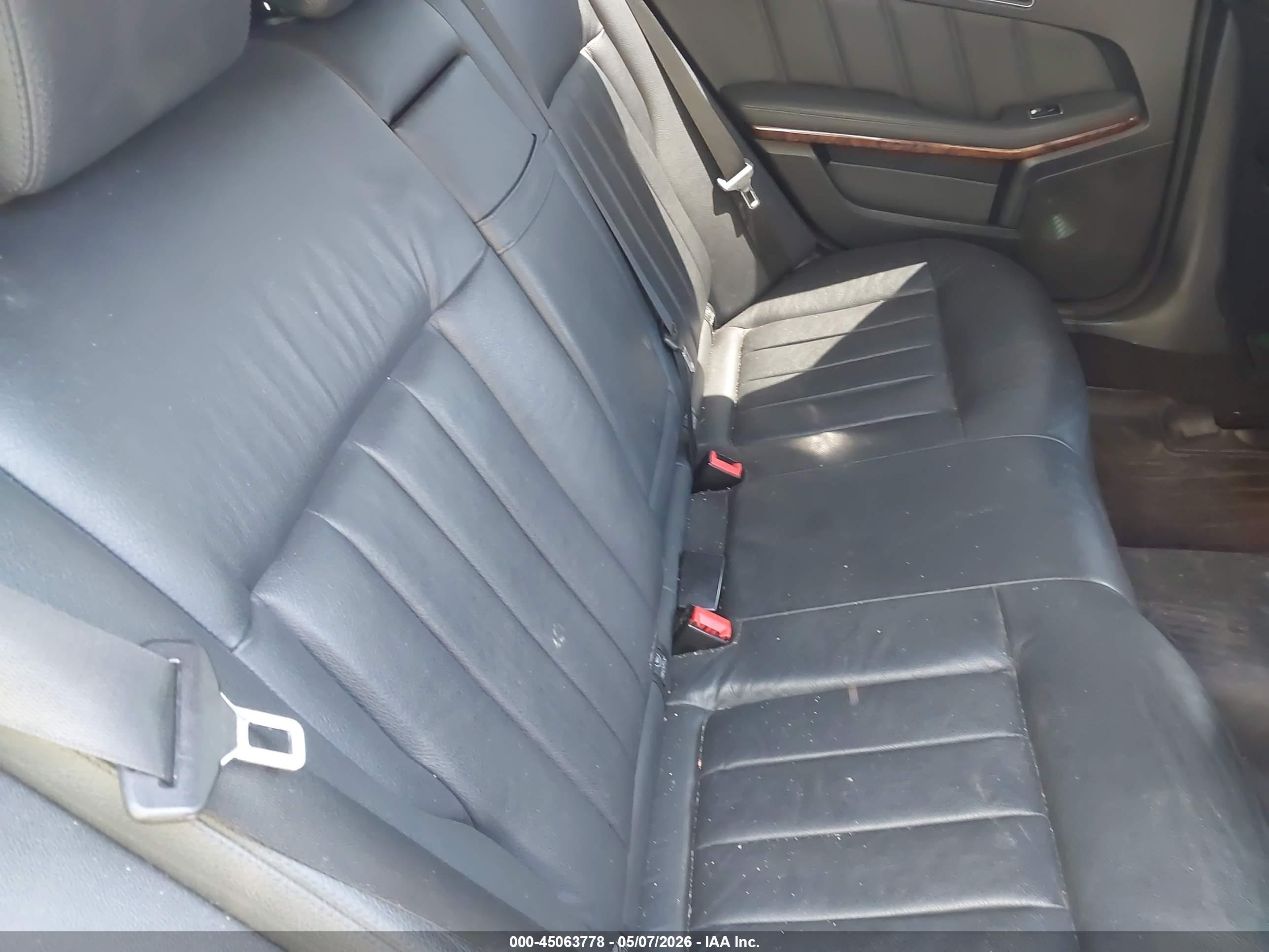 MERCEDES-BENZ E image 8