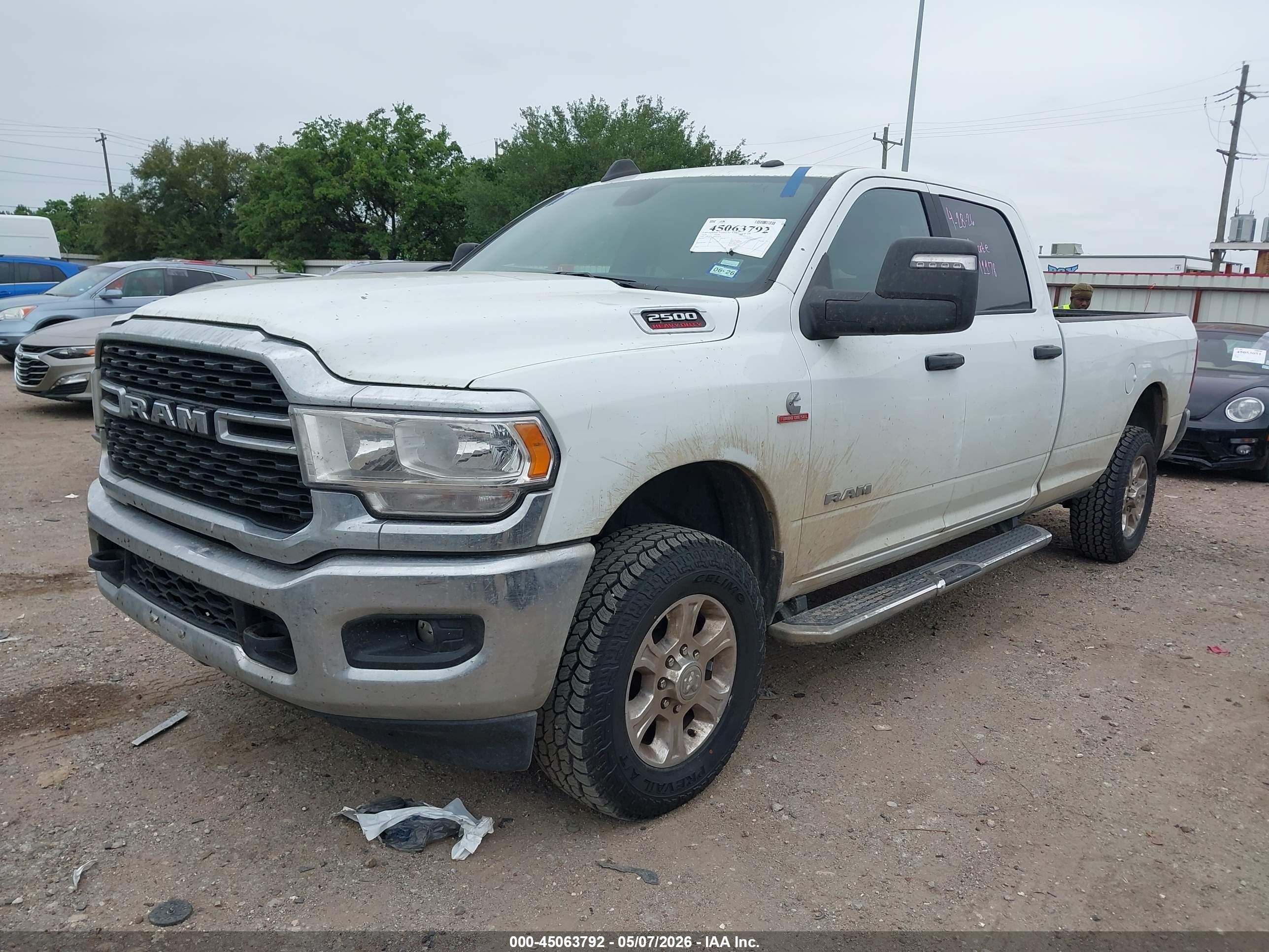 RAM 2500 image 2