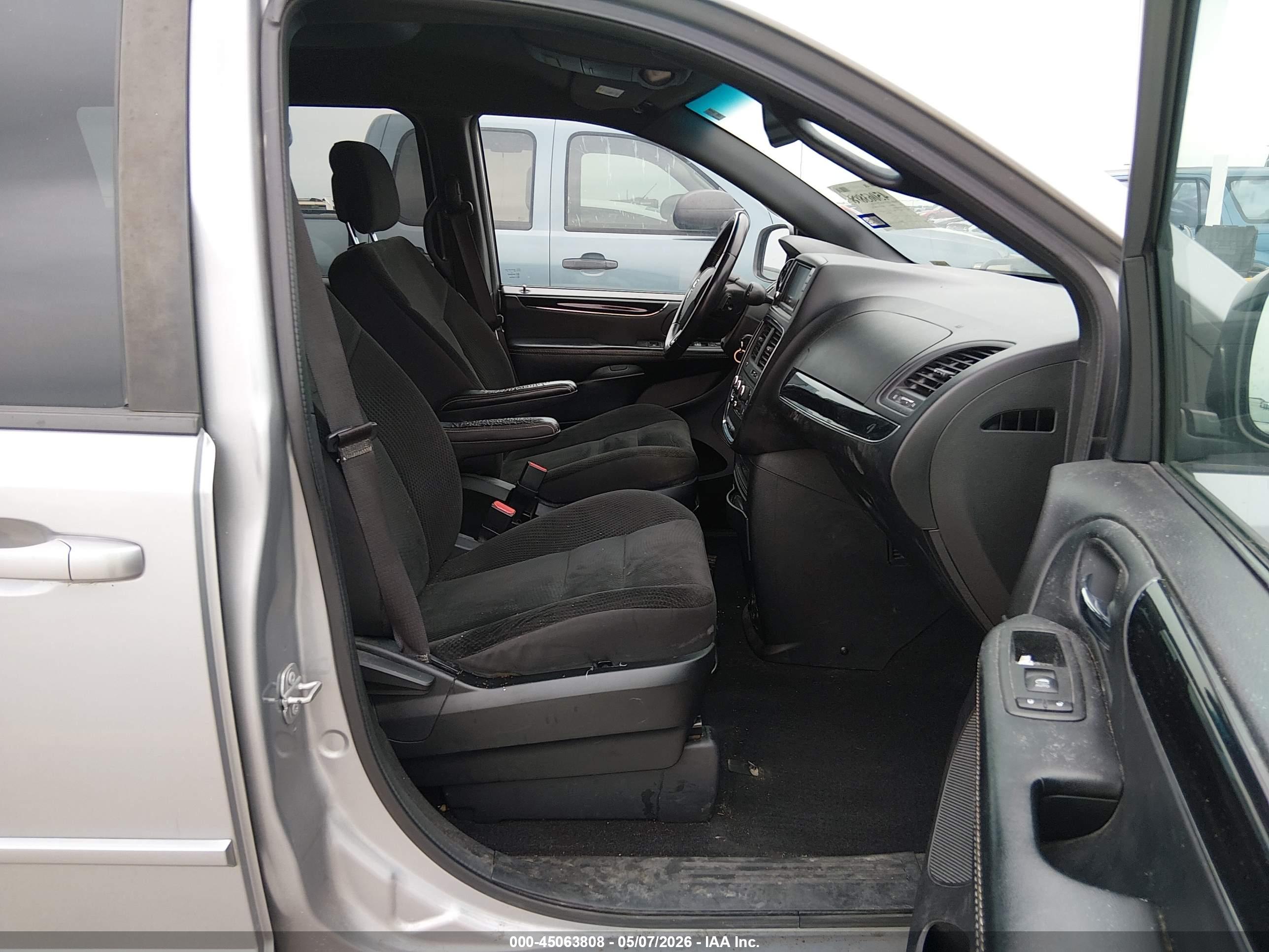 DODGE GRAND image 5