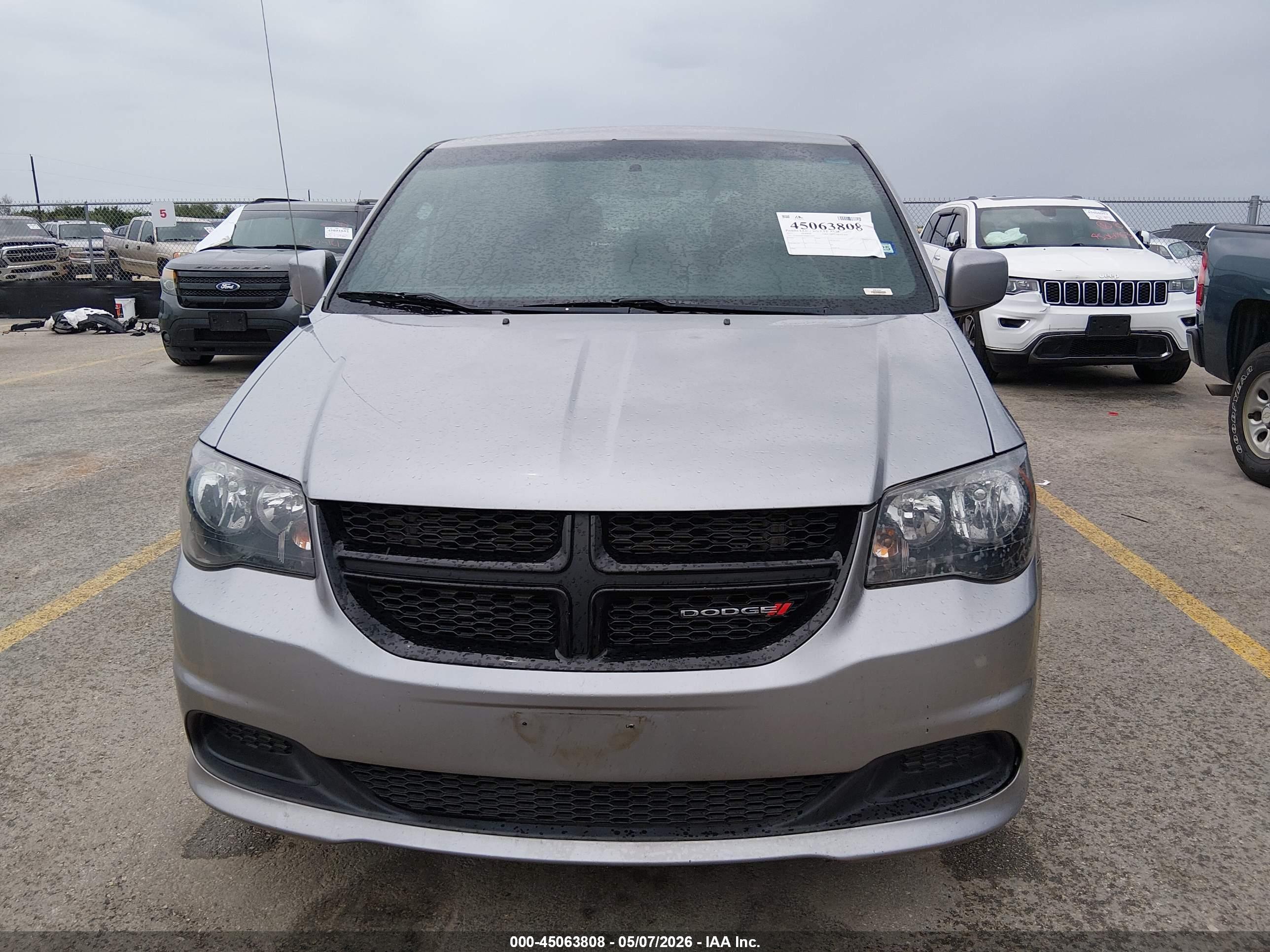 DODGE GRAND image 6