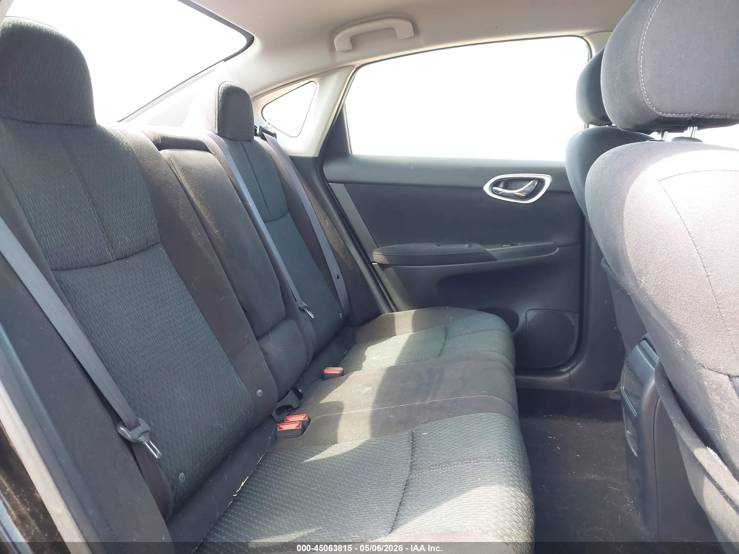 NISSAN SENTRA image 8