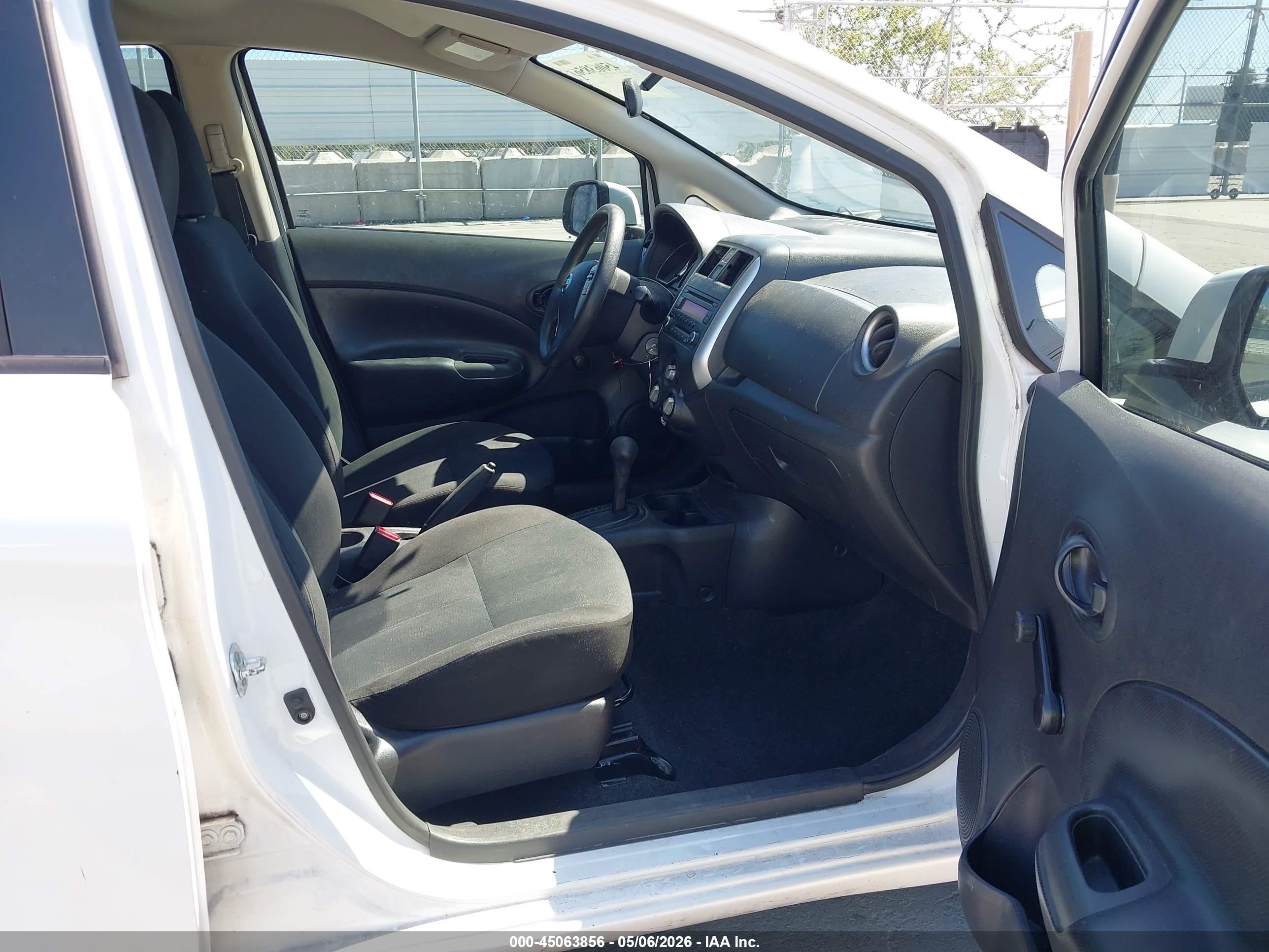 NISSAN VERSA image 5