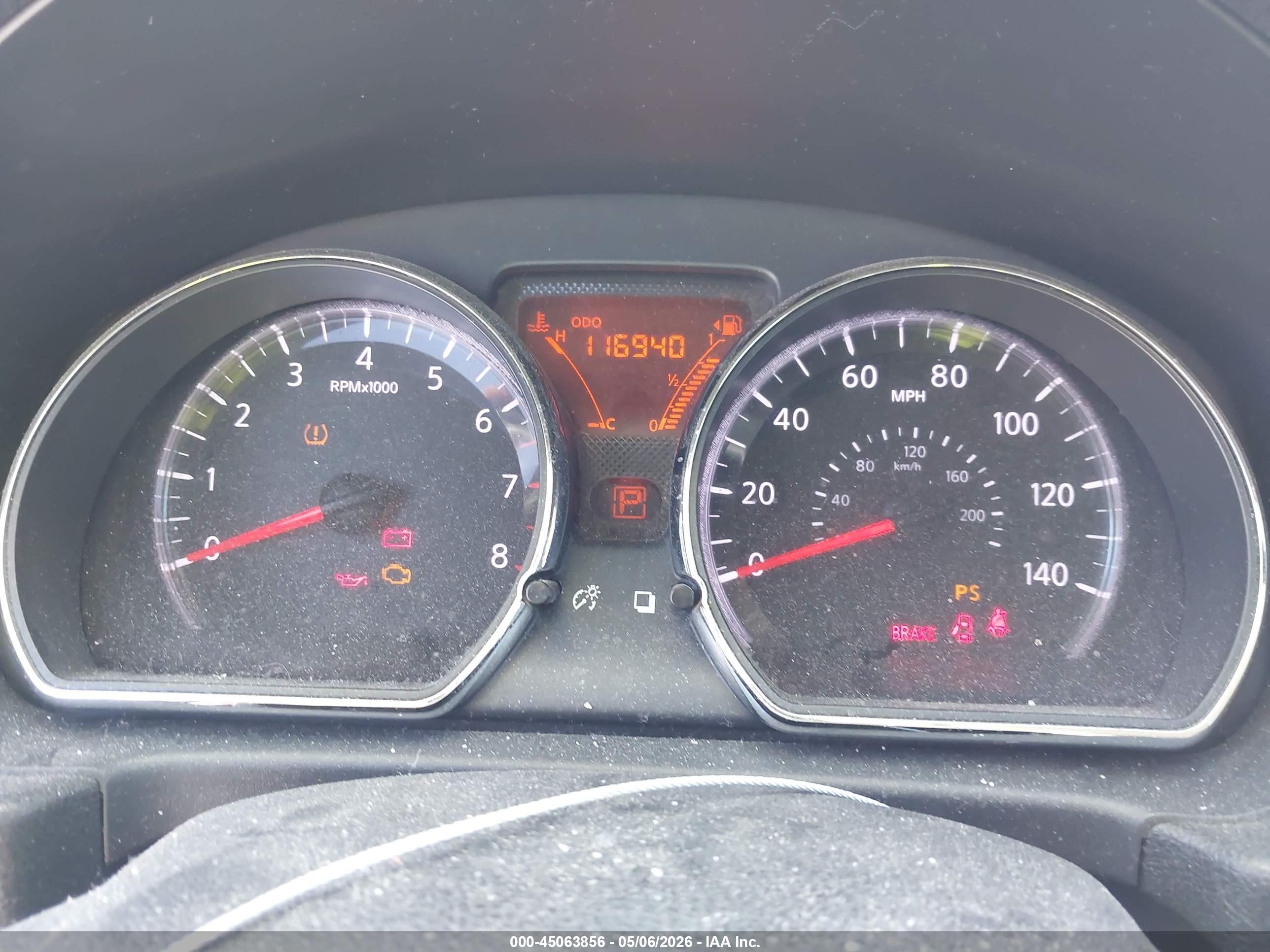 NISSAN VERSA image 7