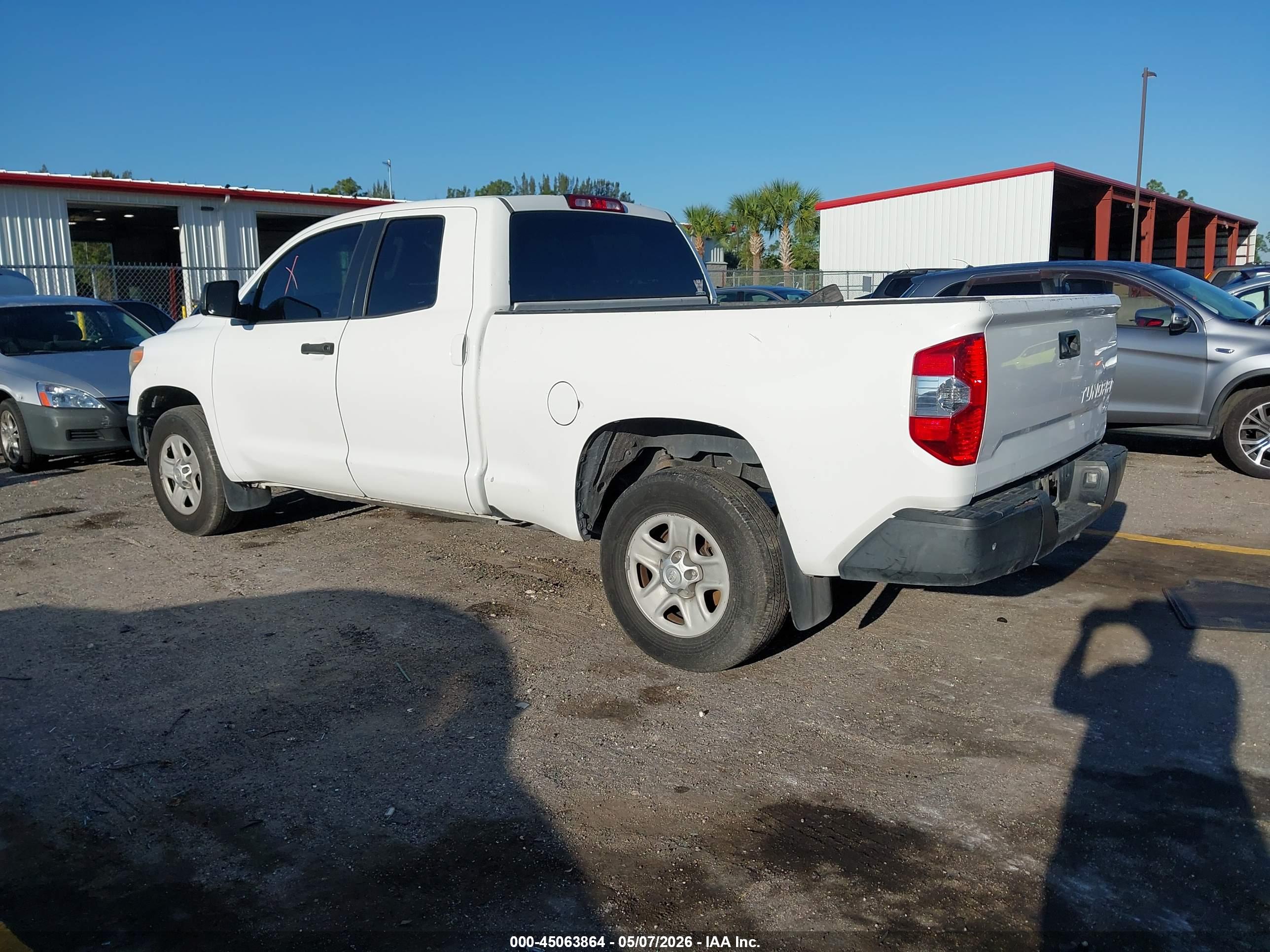 TOYOTA TUNDRA image 3