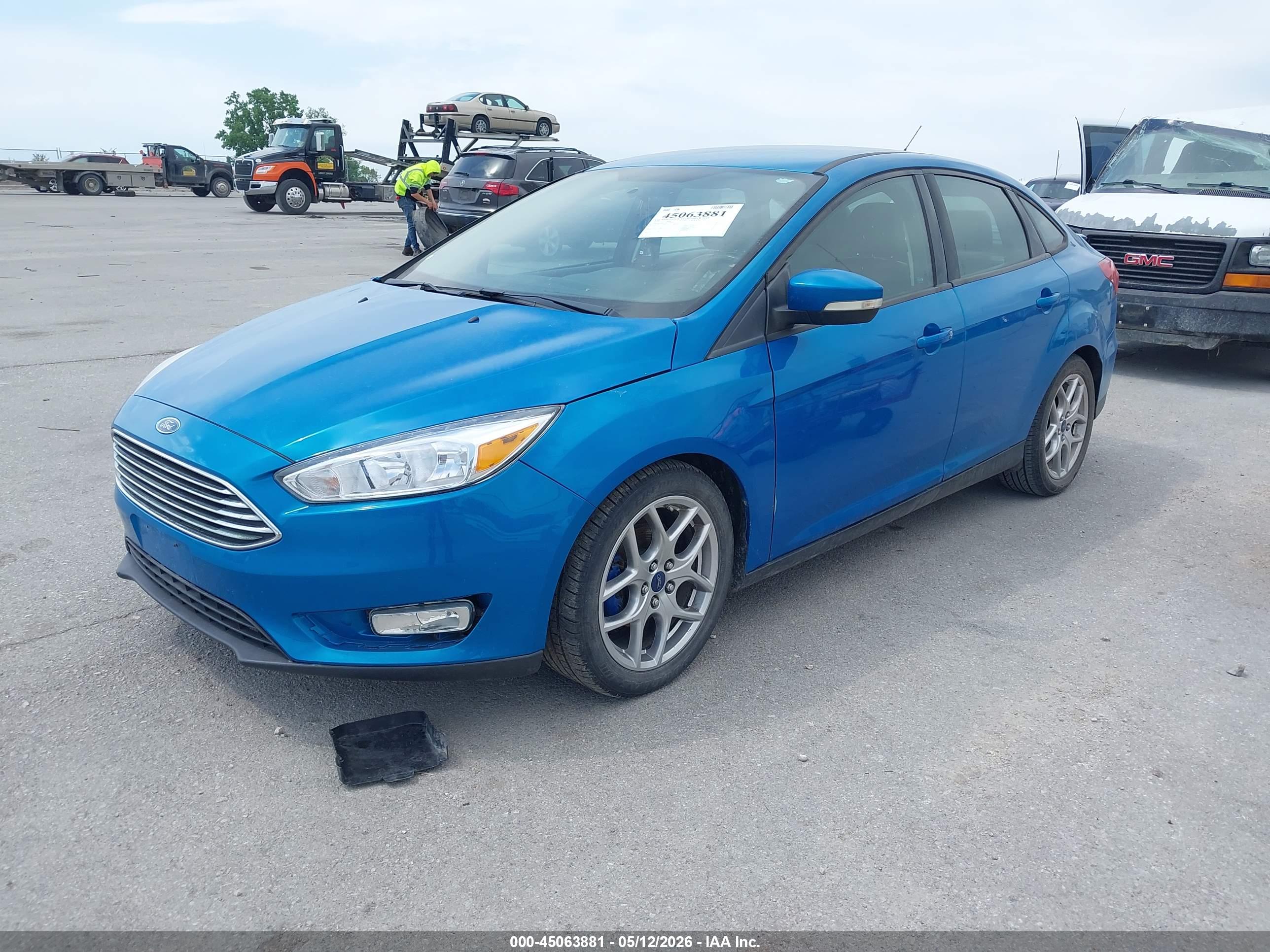 FORD FOCUS image 2