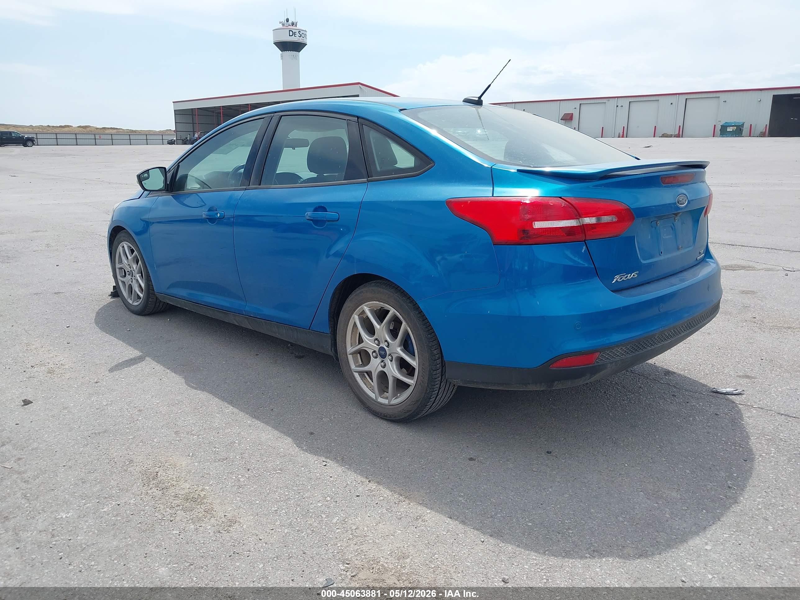 FORD FOCUS image 3