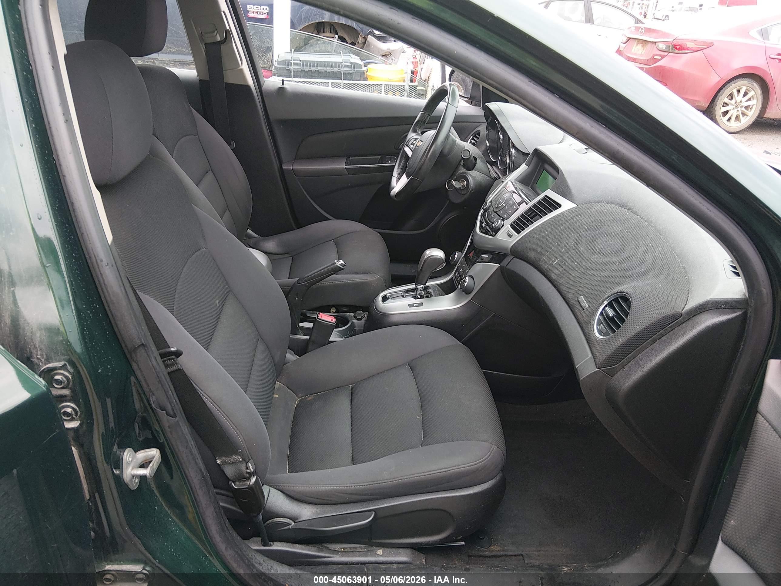 CHEVROLET CRUZE image 5