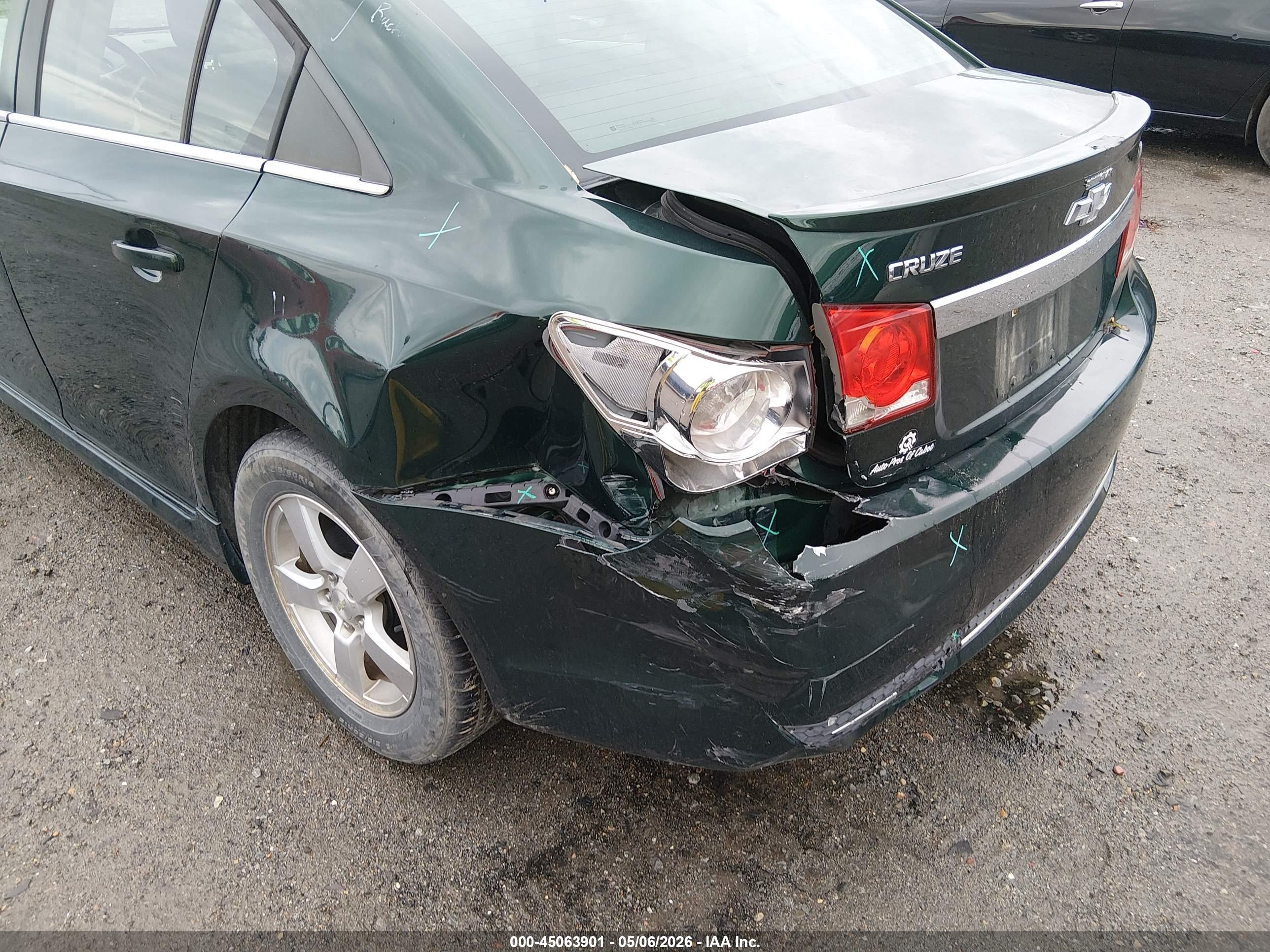CHEVROLET CRUZE image 6