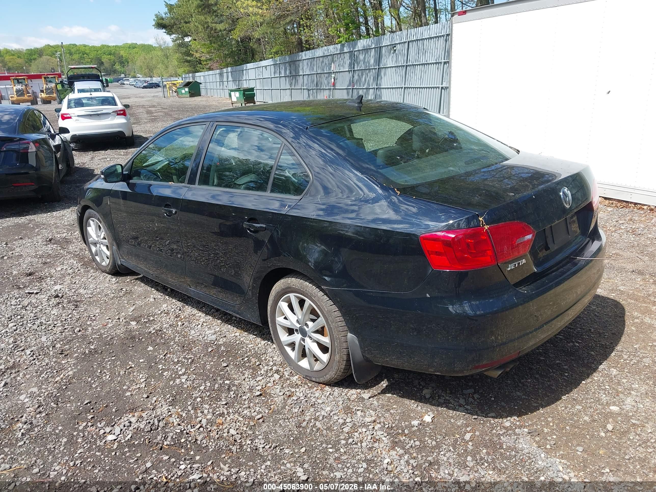 VOLKSWAGEN JETTA image 3