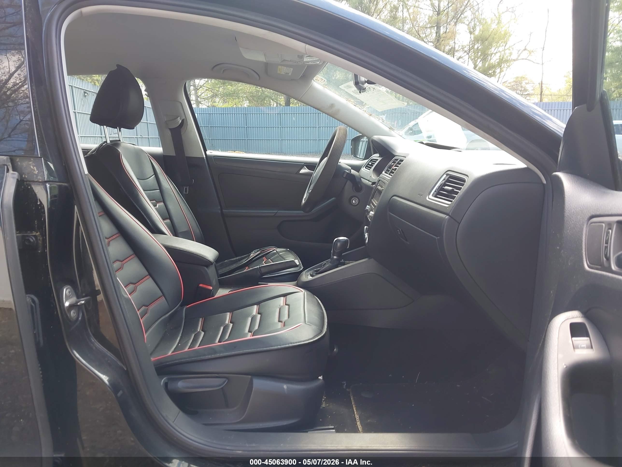 VOLKSWAGEN JETTA image 5