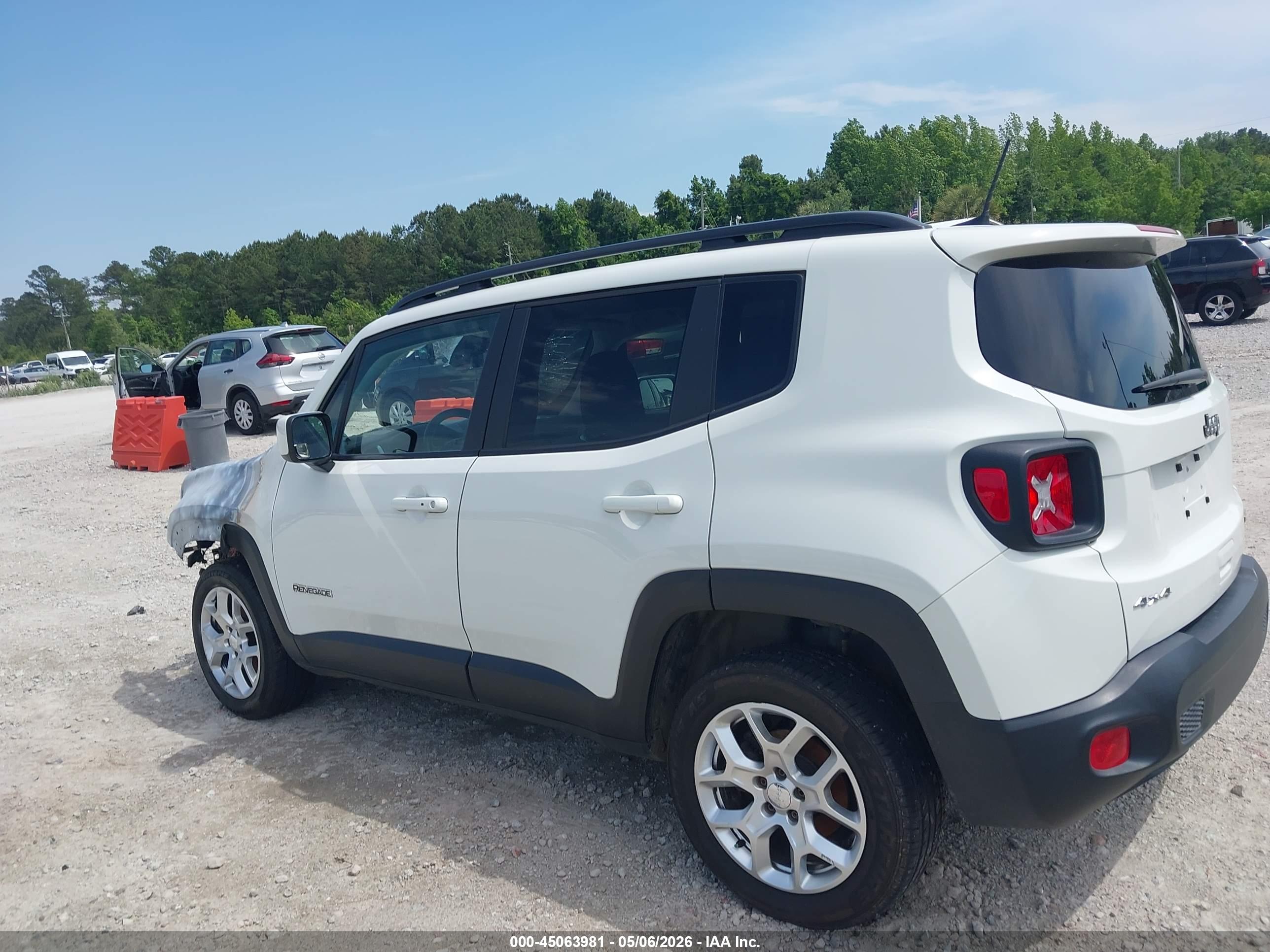 JEEP RENEGADE image 3