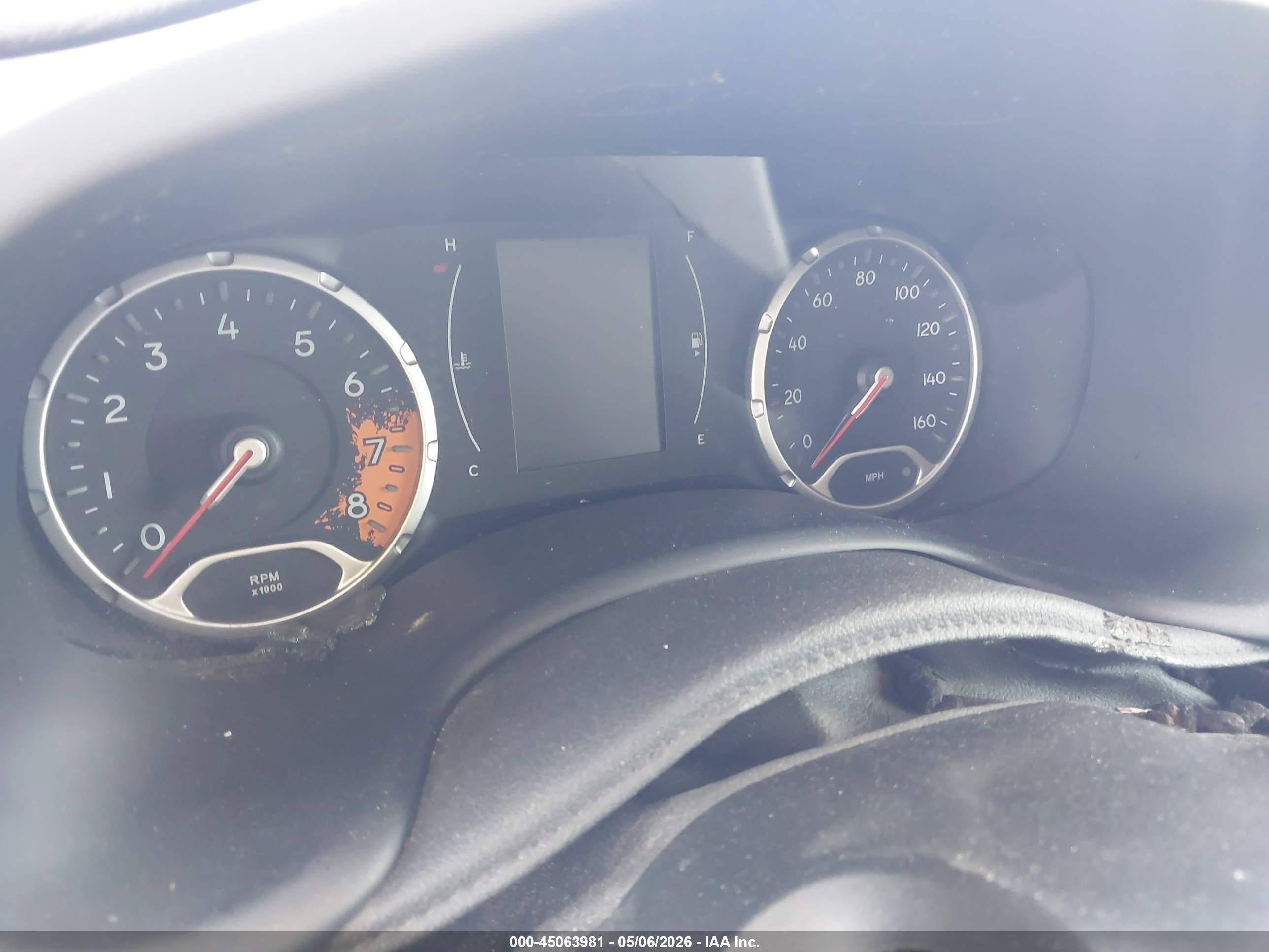 JEEP RENEGADE image 7