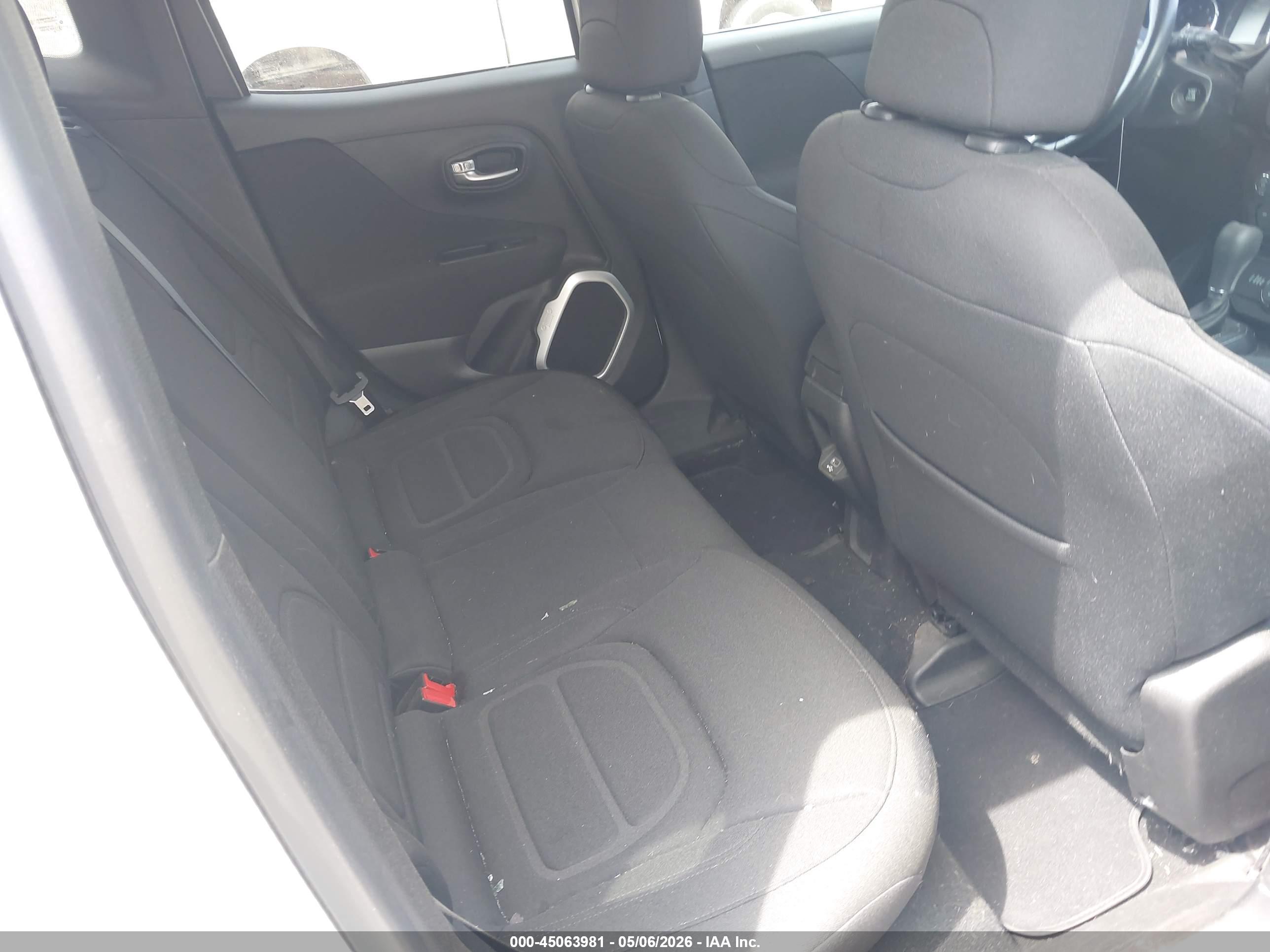 JEEP RENEGADE image 8
