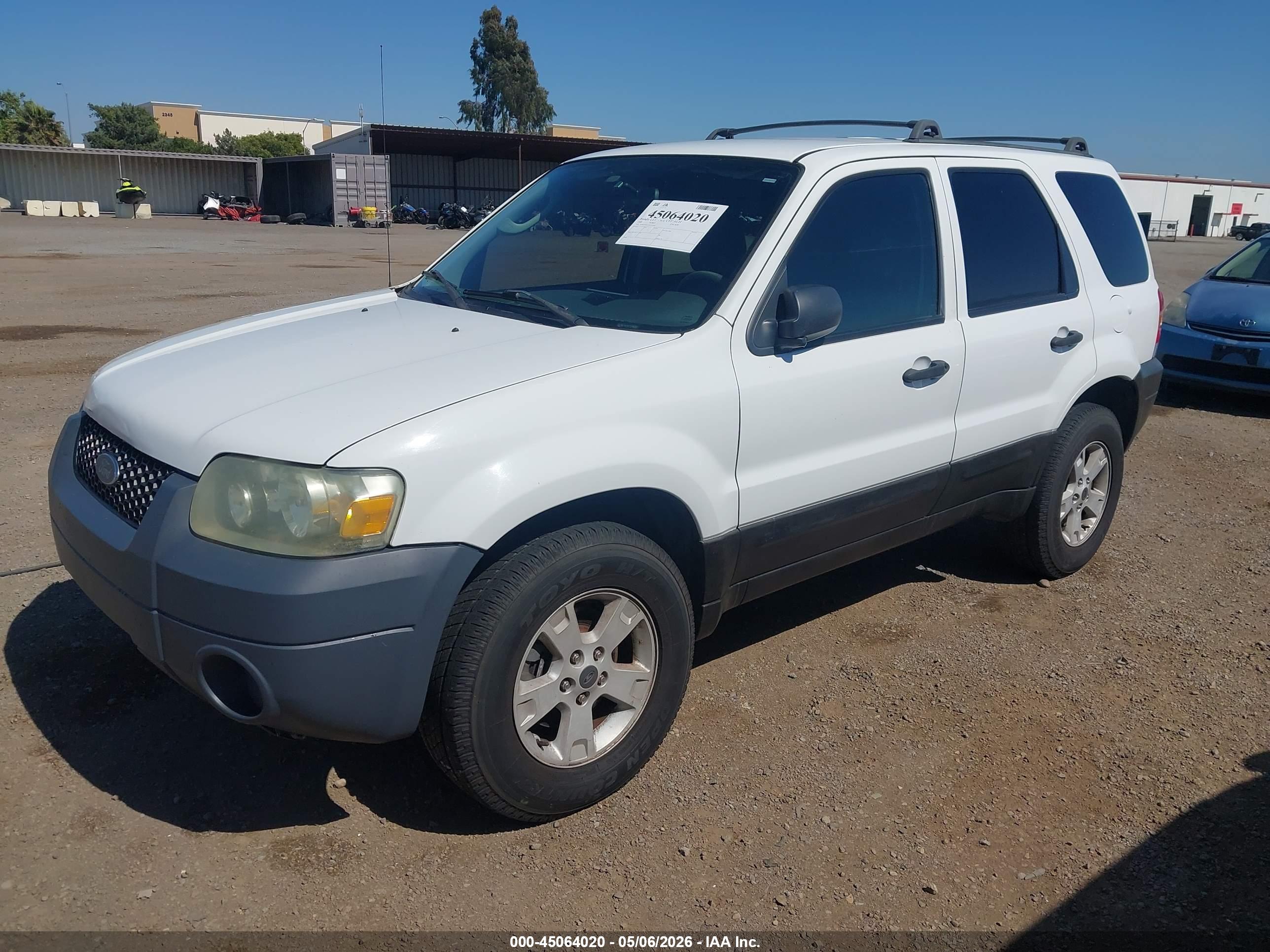 FORD ESCAPE image 2
