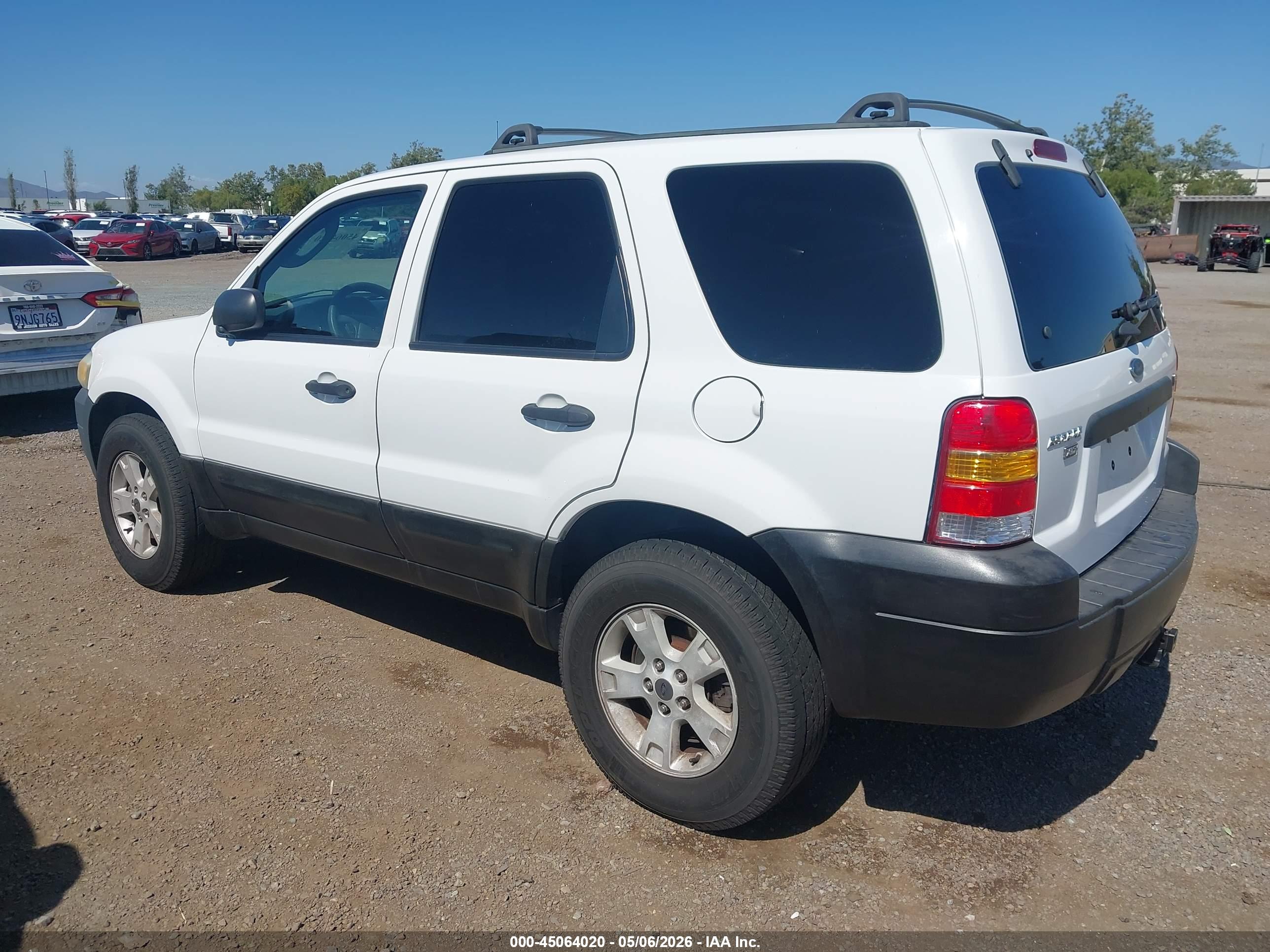 FORD ESCAPE image 3