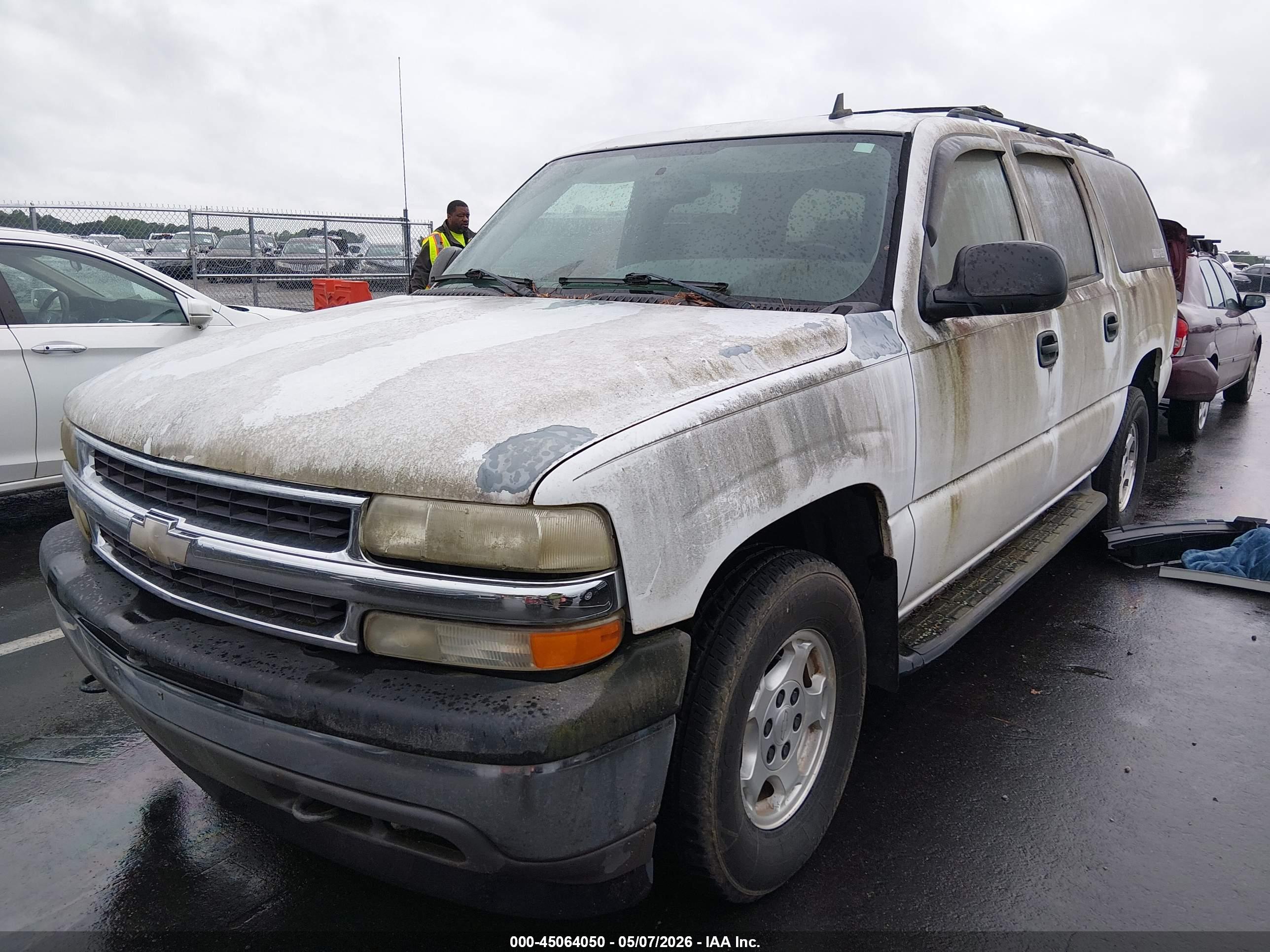 CHEVROLET SUBURBAN image 6