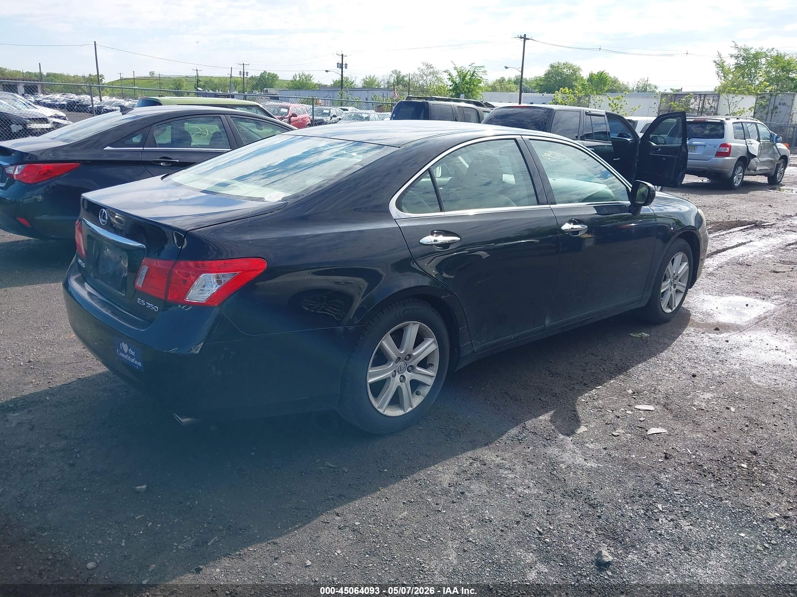 LEXUS ES image 4