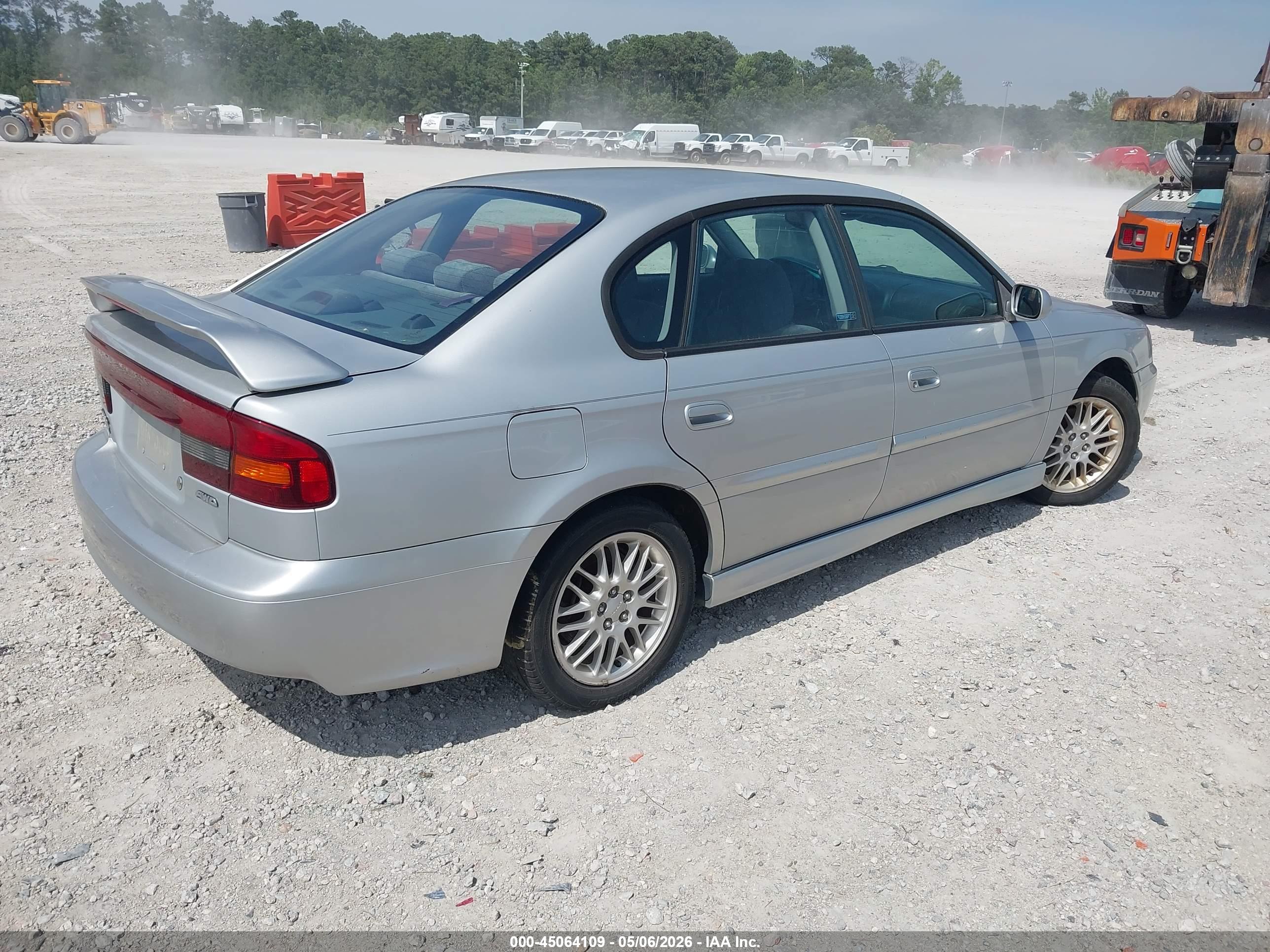 SUBARU LEGACY image 4