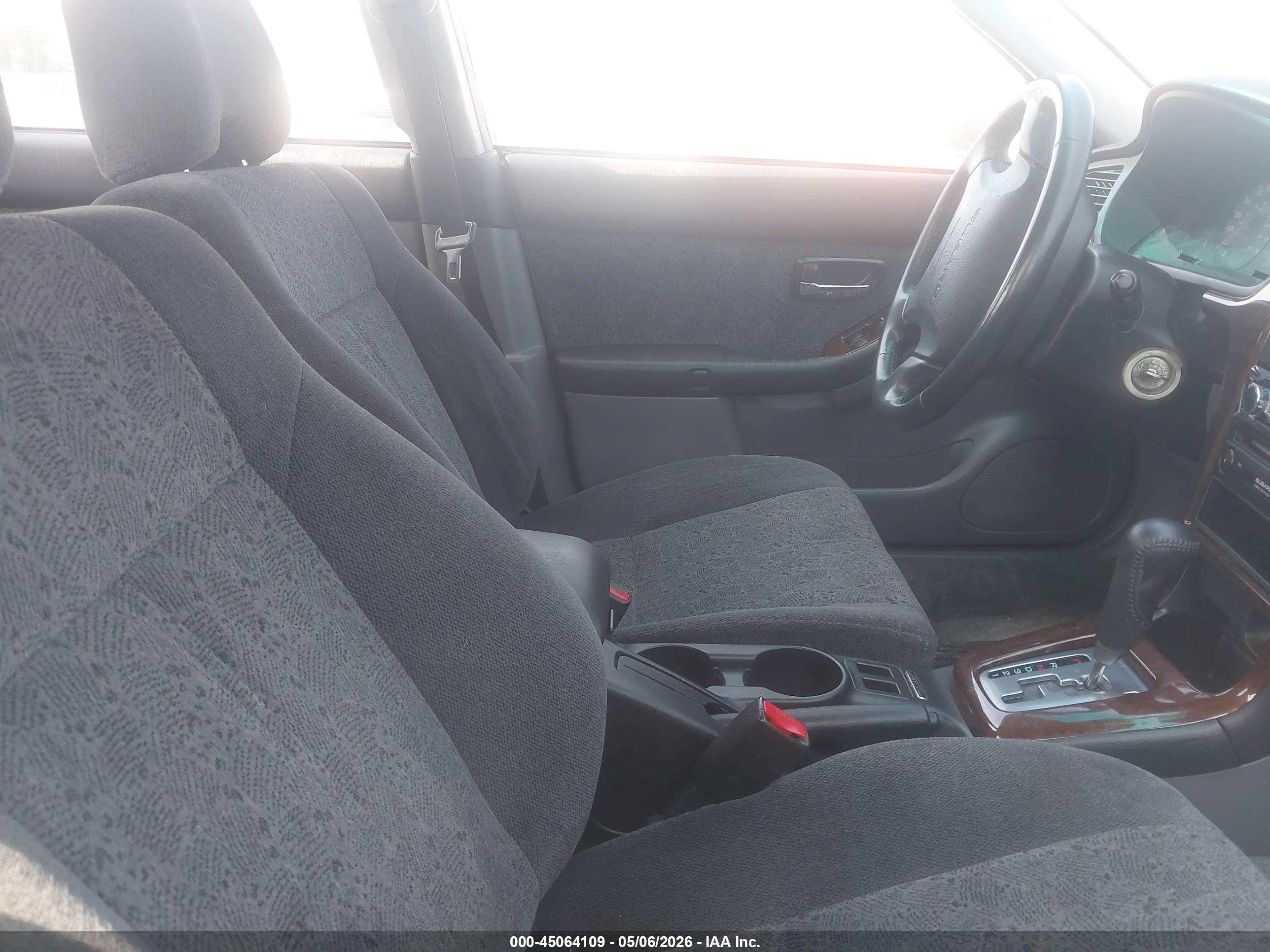 SUBARU LEGACY image 5
