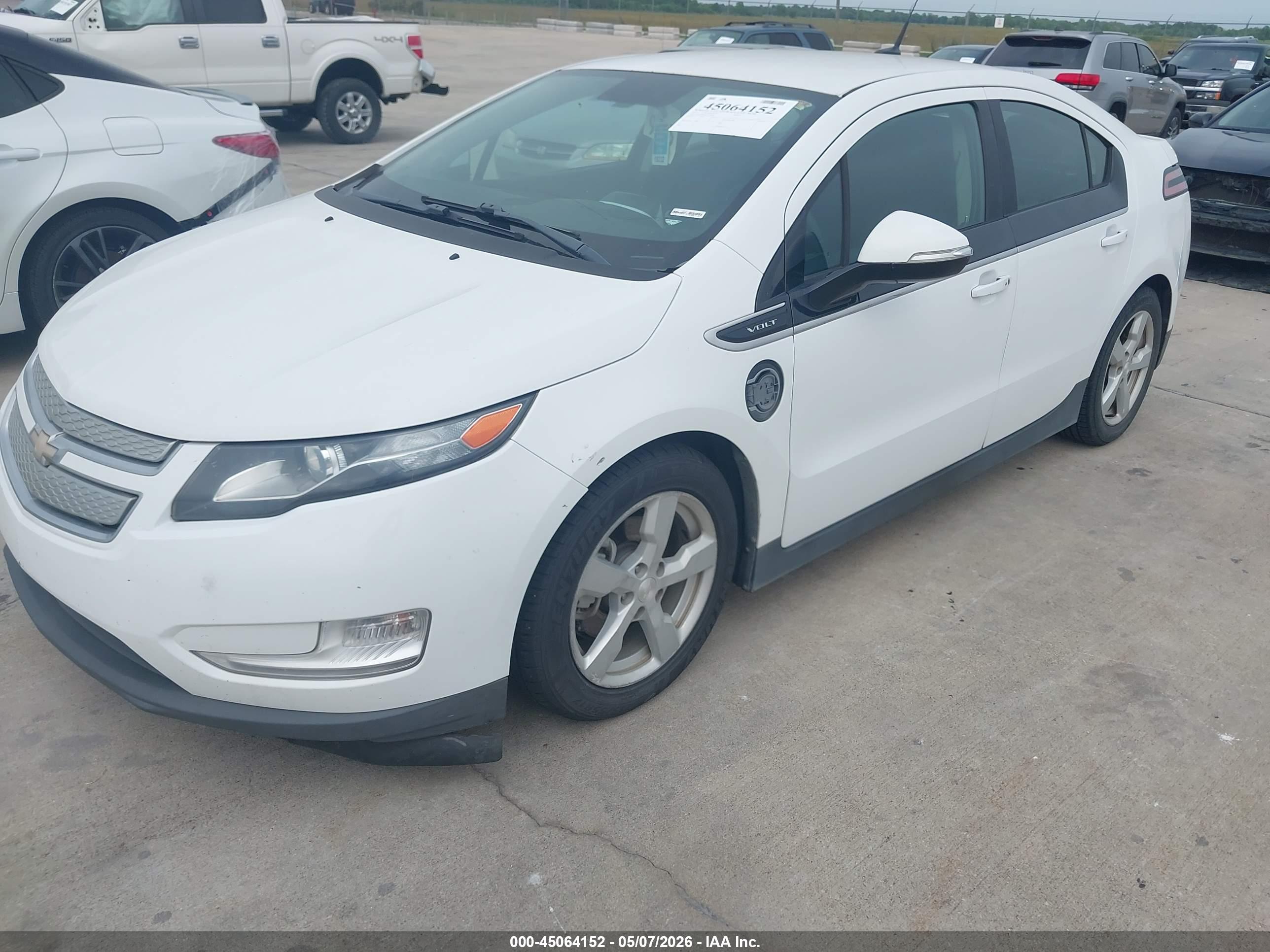 CHEVROLET VOLT image 2