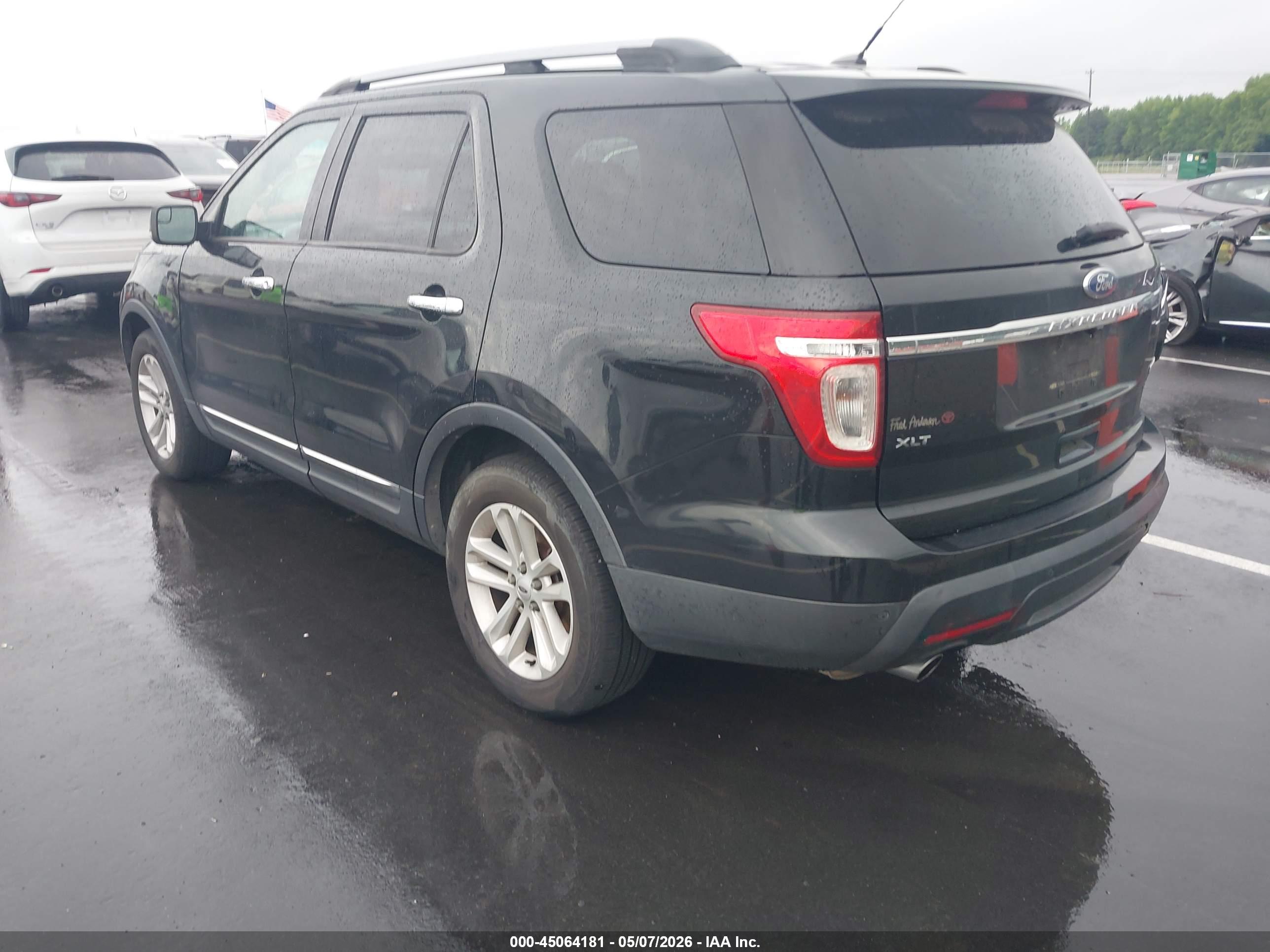 FORD EXPLORER image 3